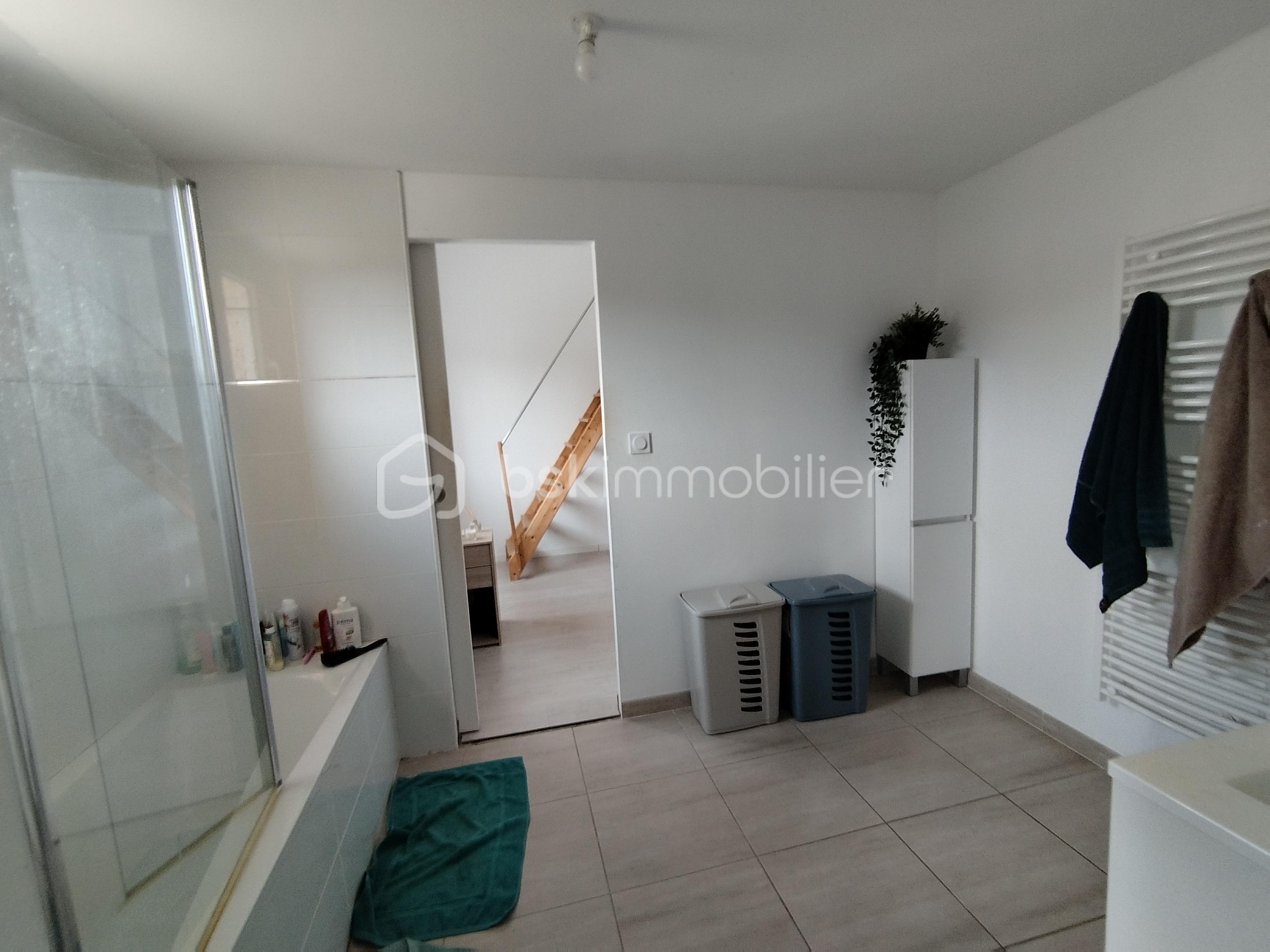 Maison de 305 m² - 1757059875019.jpg
