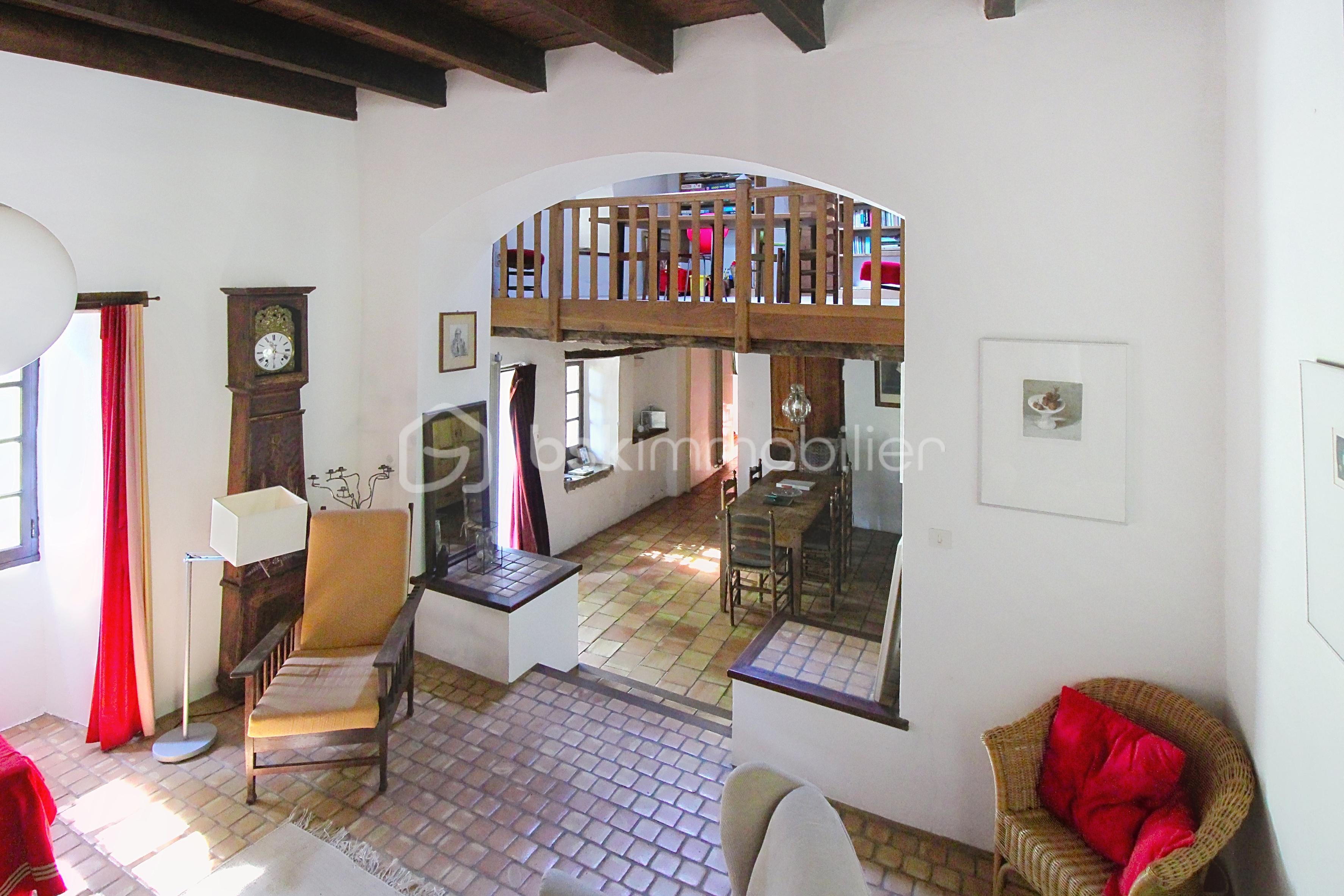 Domaine de 165 m² - demo-tour-10-main-street_00001(12).jpeg