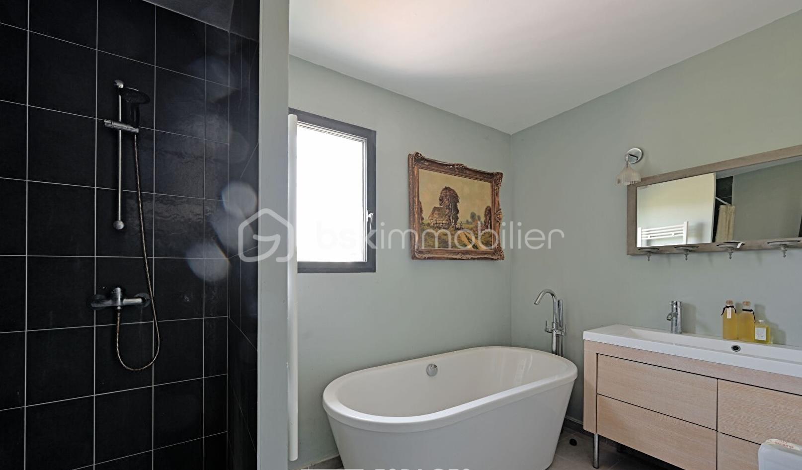 Maison de 182 m² - sdb.jpeg