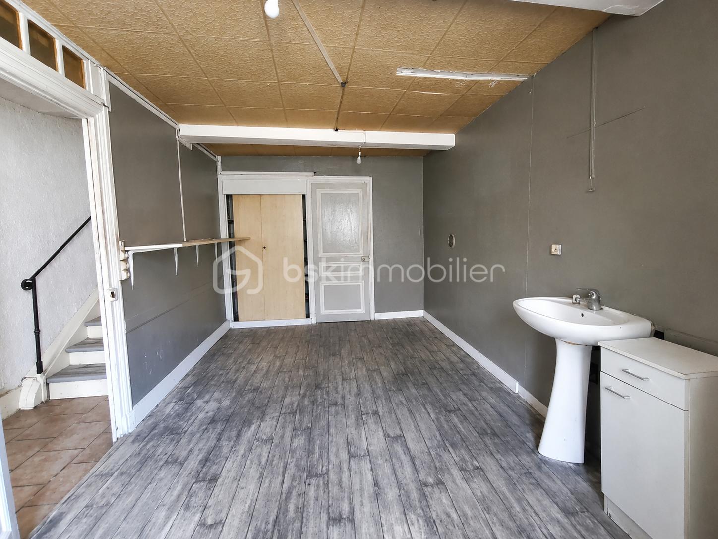 Pièce RDC pouvant servir de studio.png