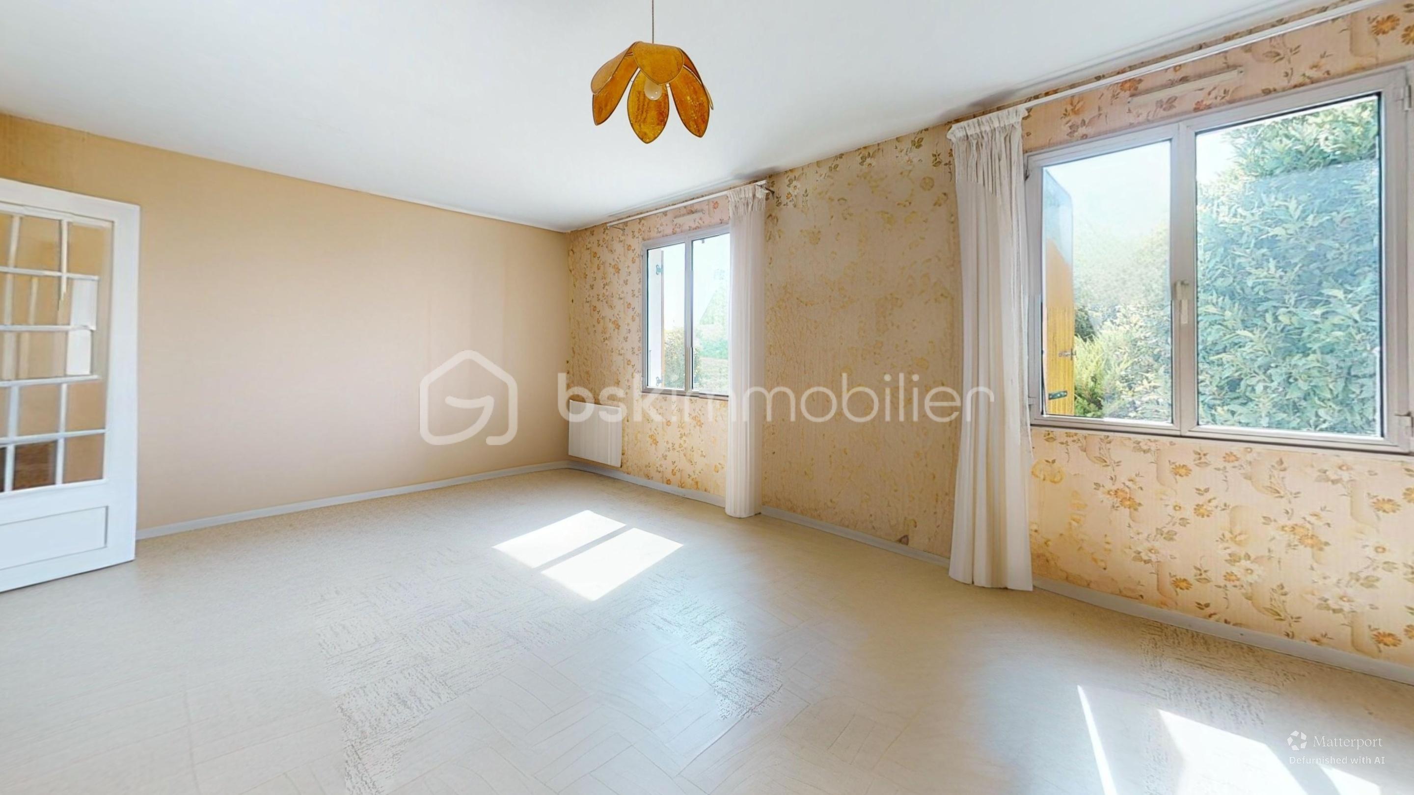T4-Quiers--Office-Defurnished.jpg
