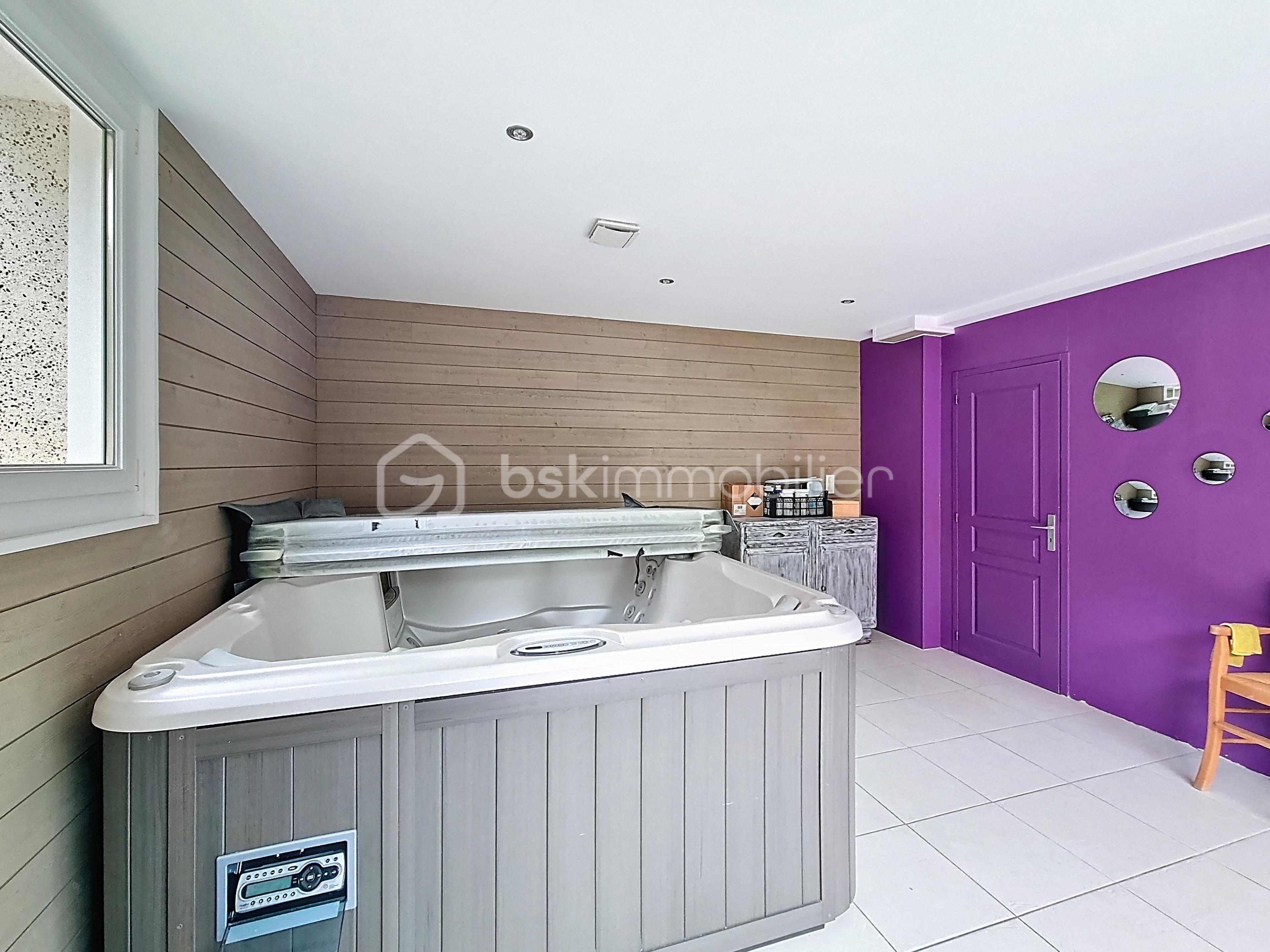 Maison d architecte de 291 m² - petit_00001.jpg