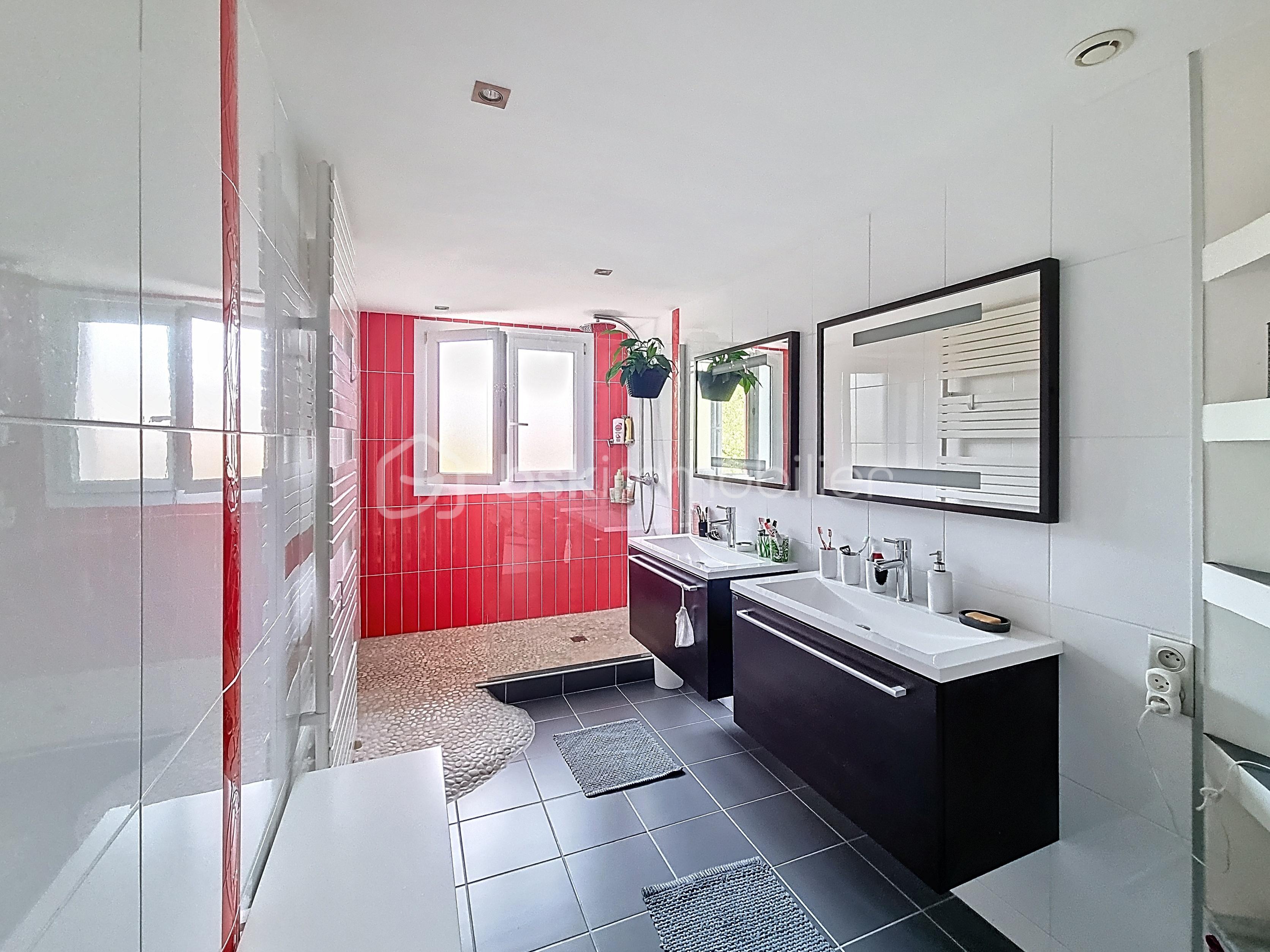 Maison d architecte de 291 m² - petit_00004.jpg