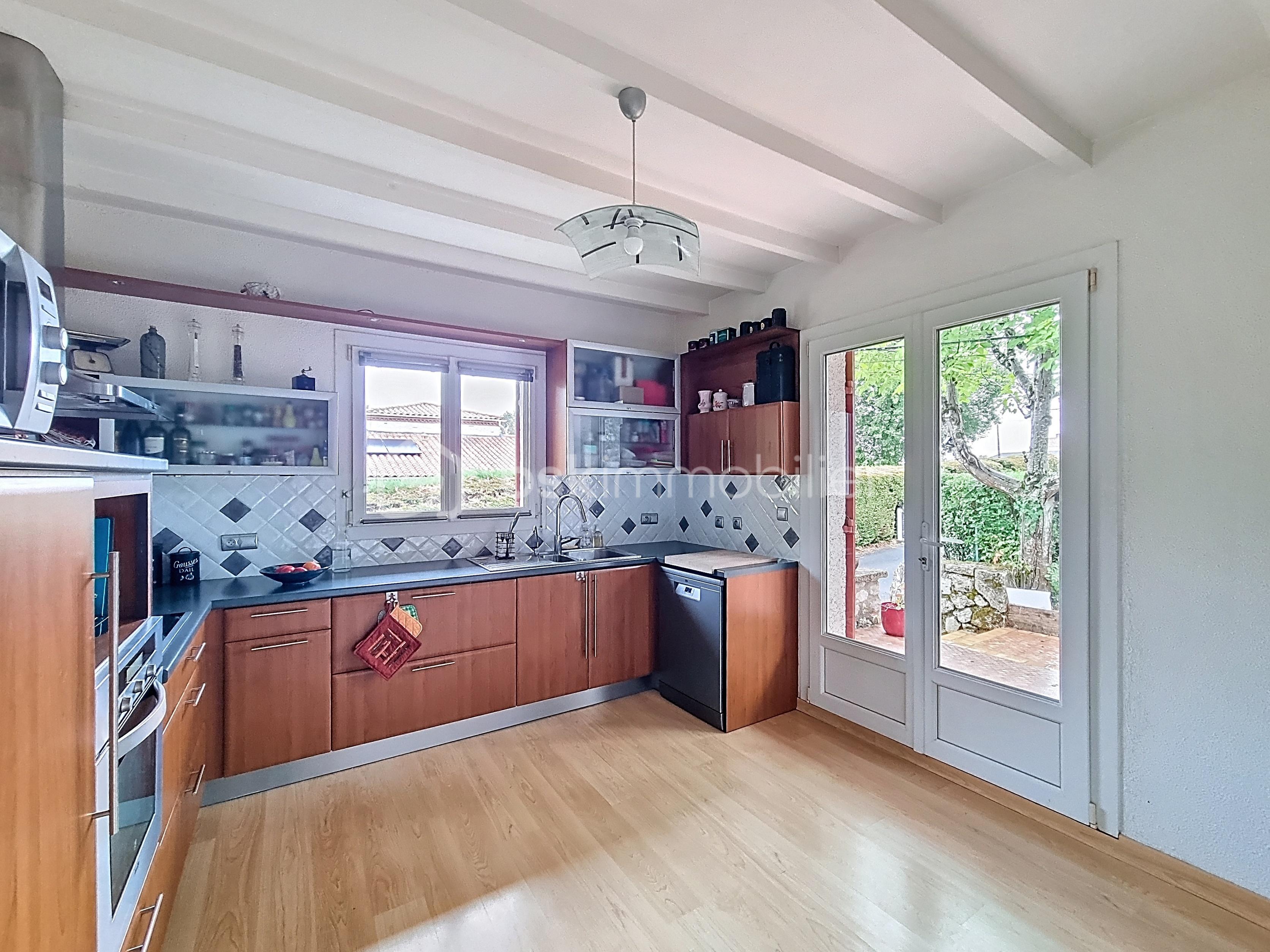 Maison d architecte de 291 m² - petit_00002.jpg