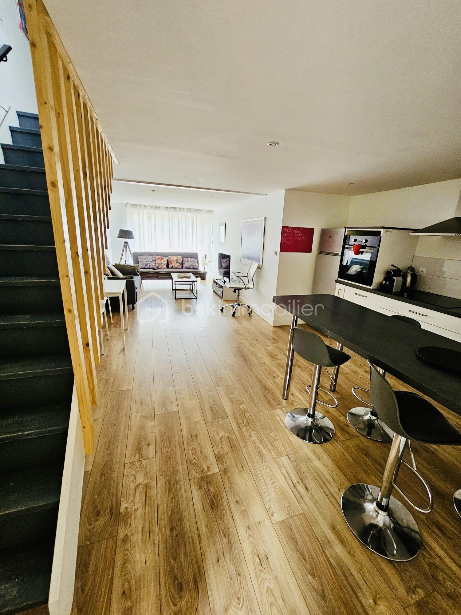 Maison de 230 m² - 50b6a851-065e-4afa-badb-3f77c7dc8d29.jpeg