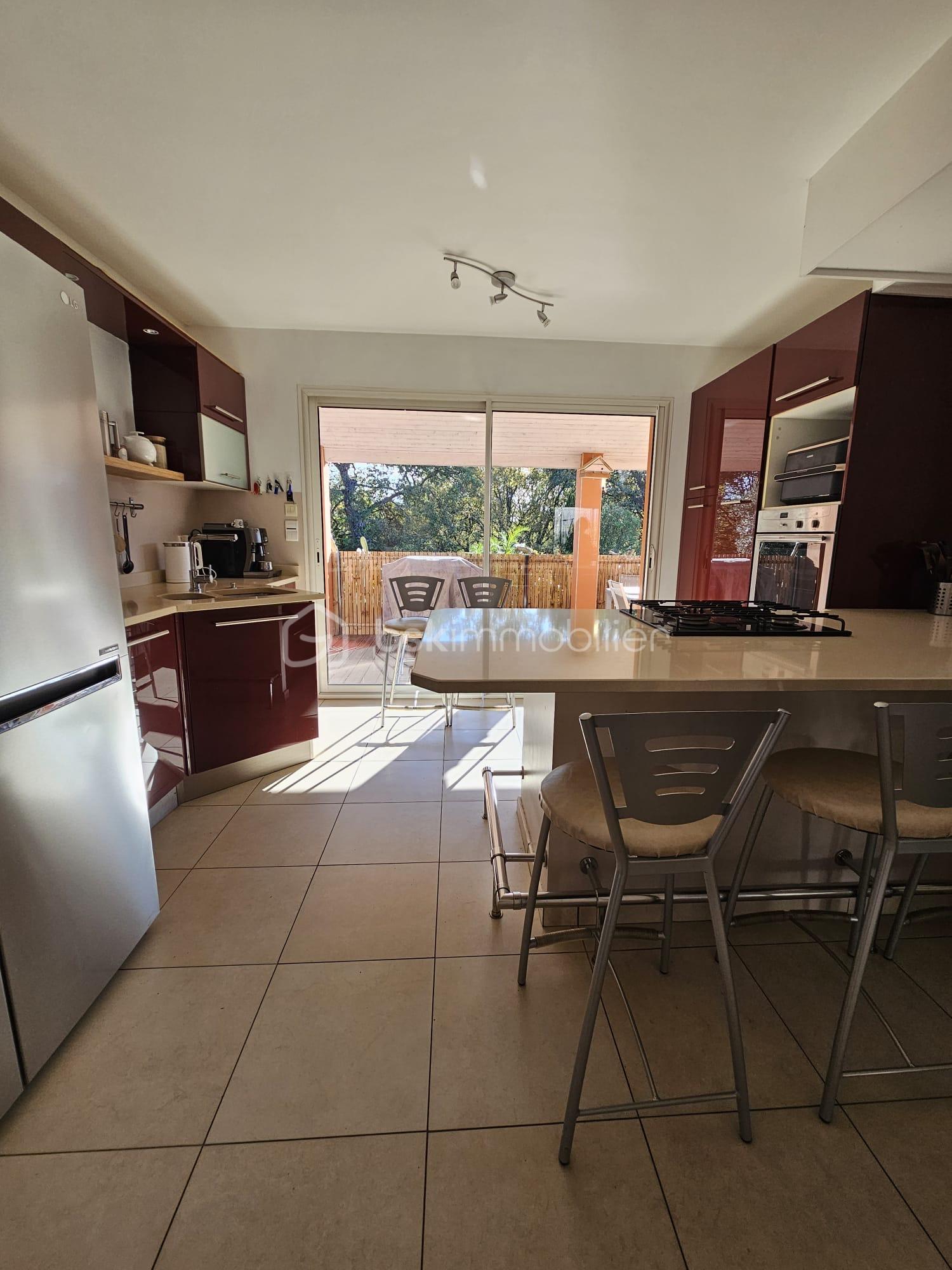 Maison de 230 m² - 9a4ee09a-2378-46b7-a5ac-a31b9d3ab217.jpeg