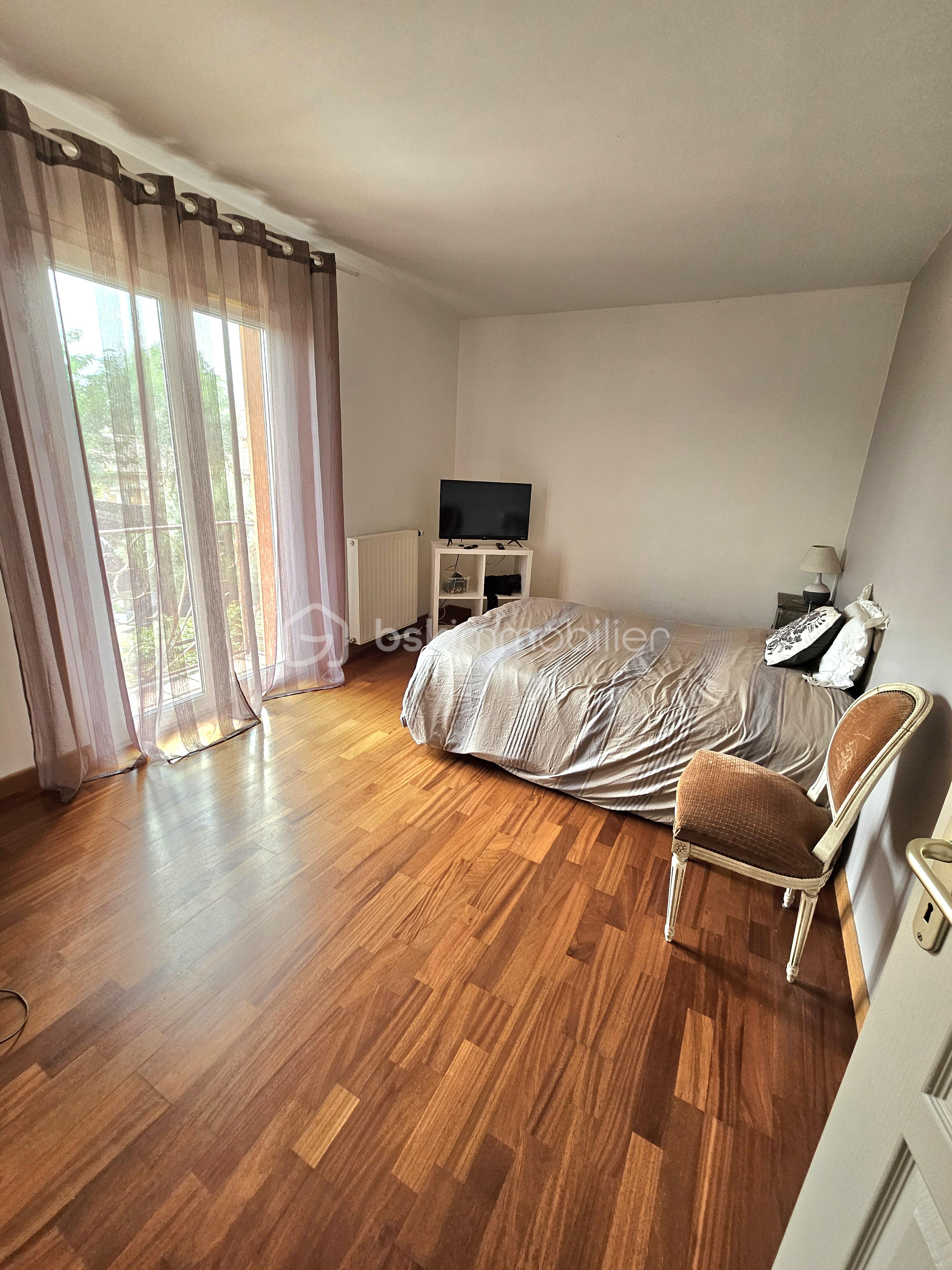 Maison de 230 m² - Chambre 3.jpg
