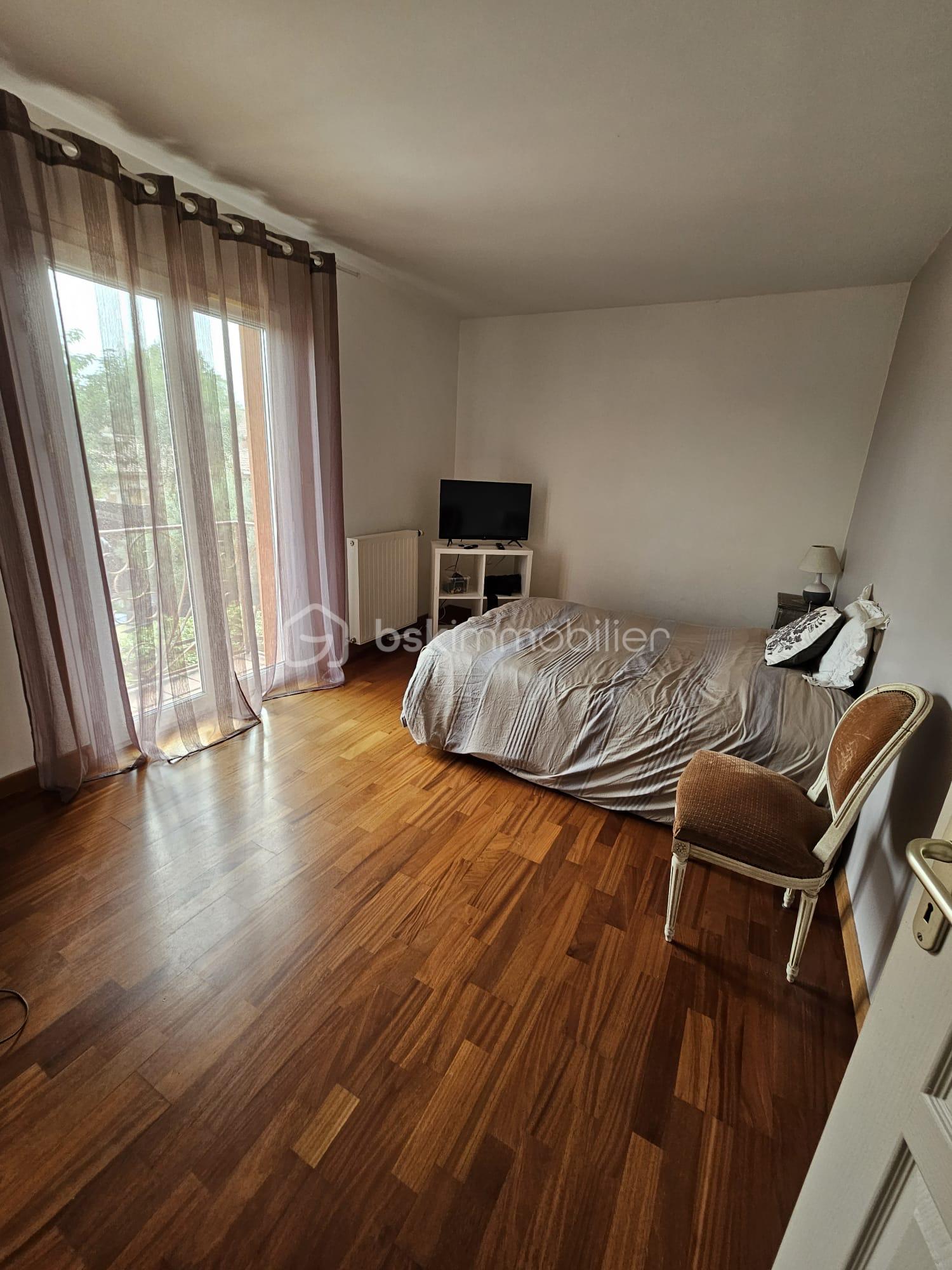 Maison de 230 m² - 060d8c9a-eec2-4161-b6aa-5327d317d1a9.jpeg