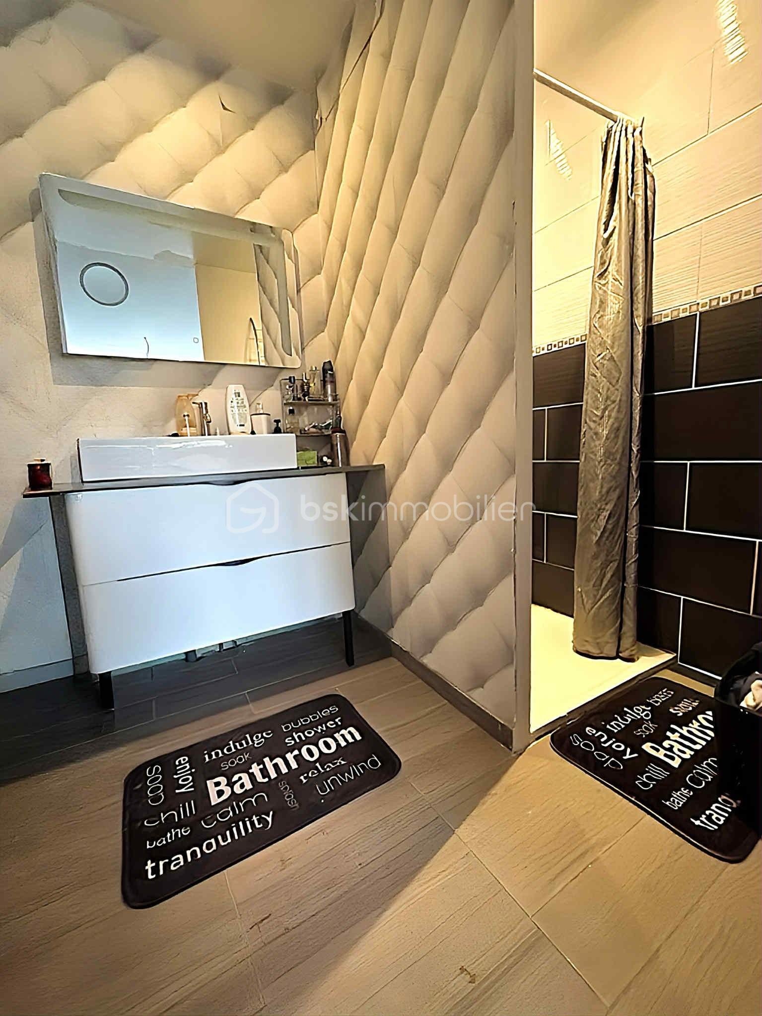 Maison de ville de 225 m² - thumbnail_Image-1 (1).jpg