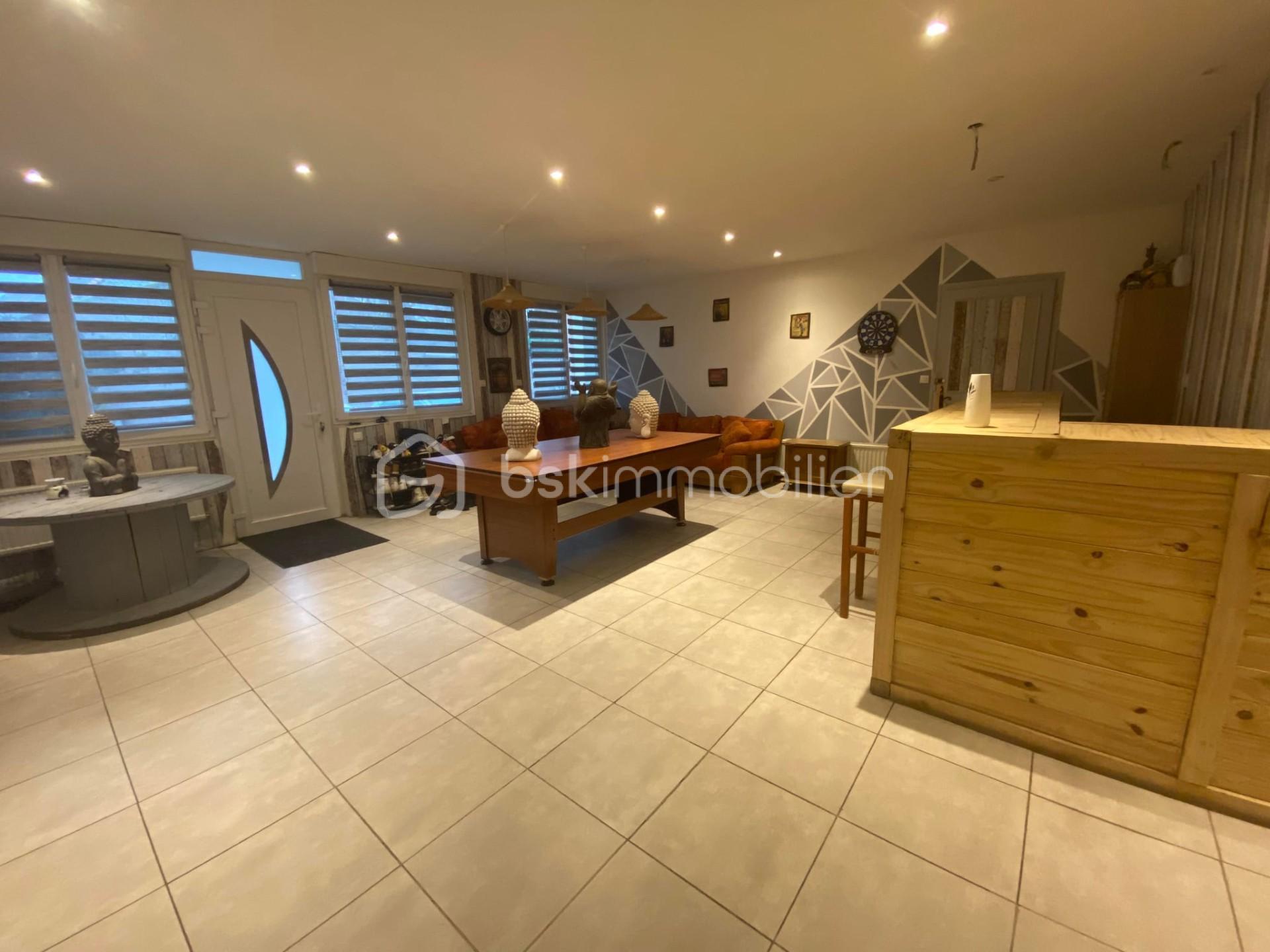 Maison de ville de 225 m² - thumbnail_Image-1 (15).jpg