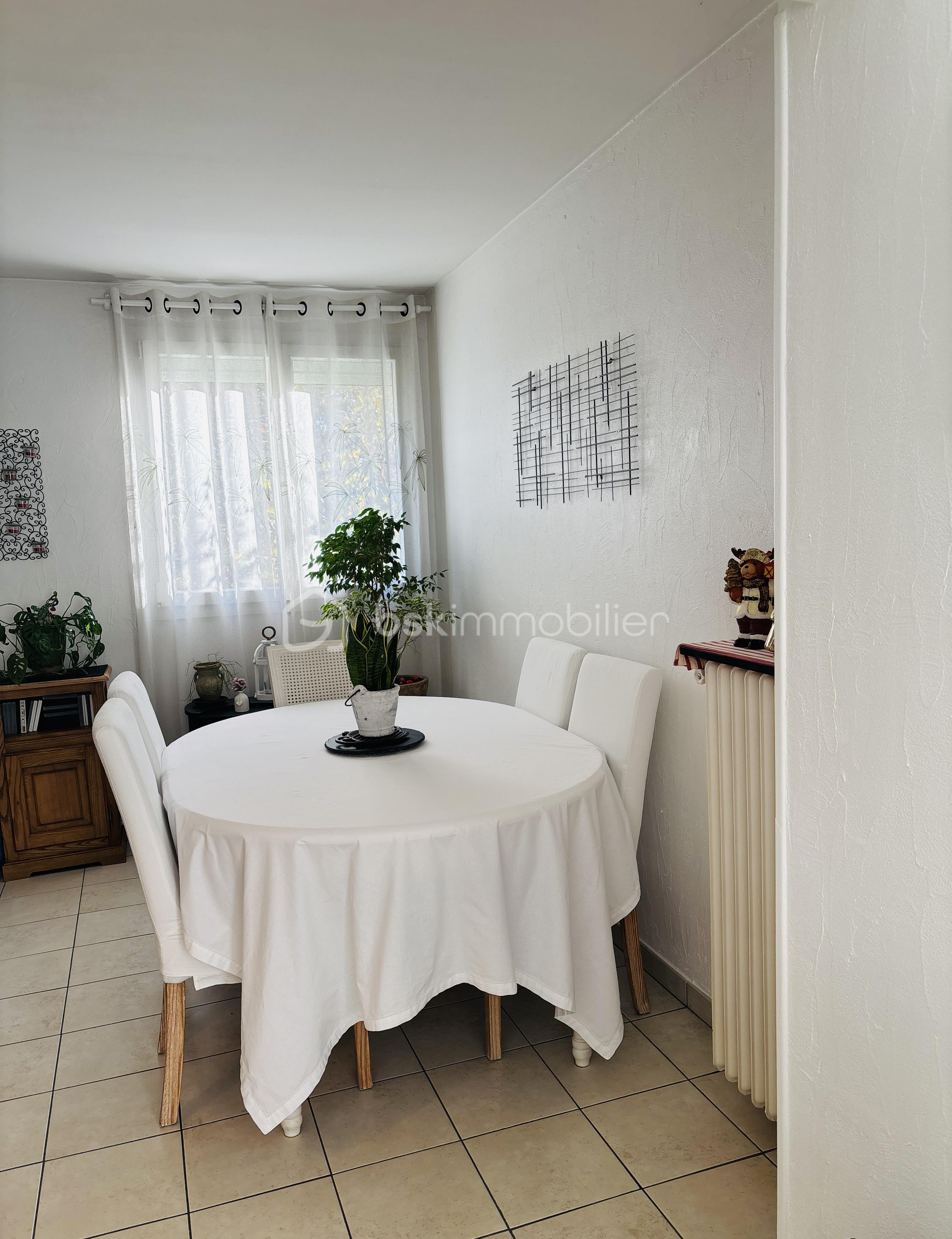 Appartement de 78 m² - DJI_20251126_153320_161.jpg