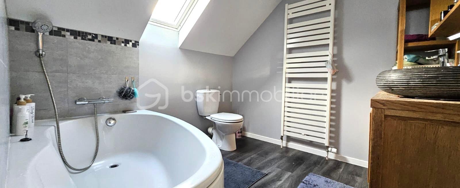 Maison de ville de 100 m² - salle de bains.jpeg