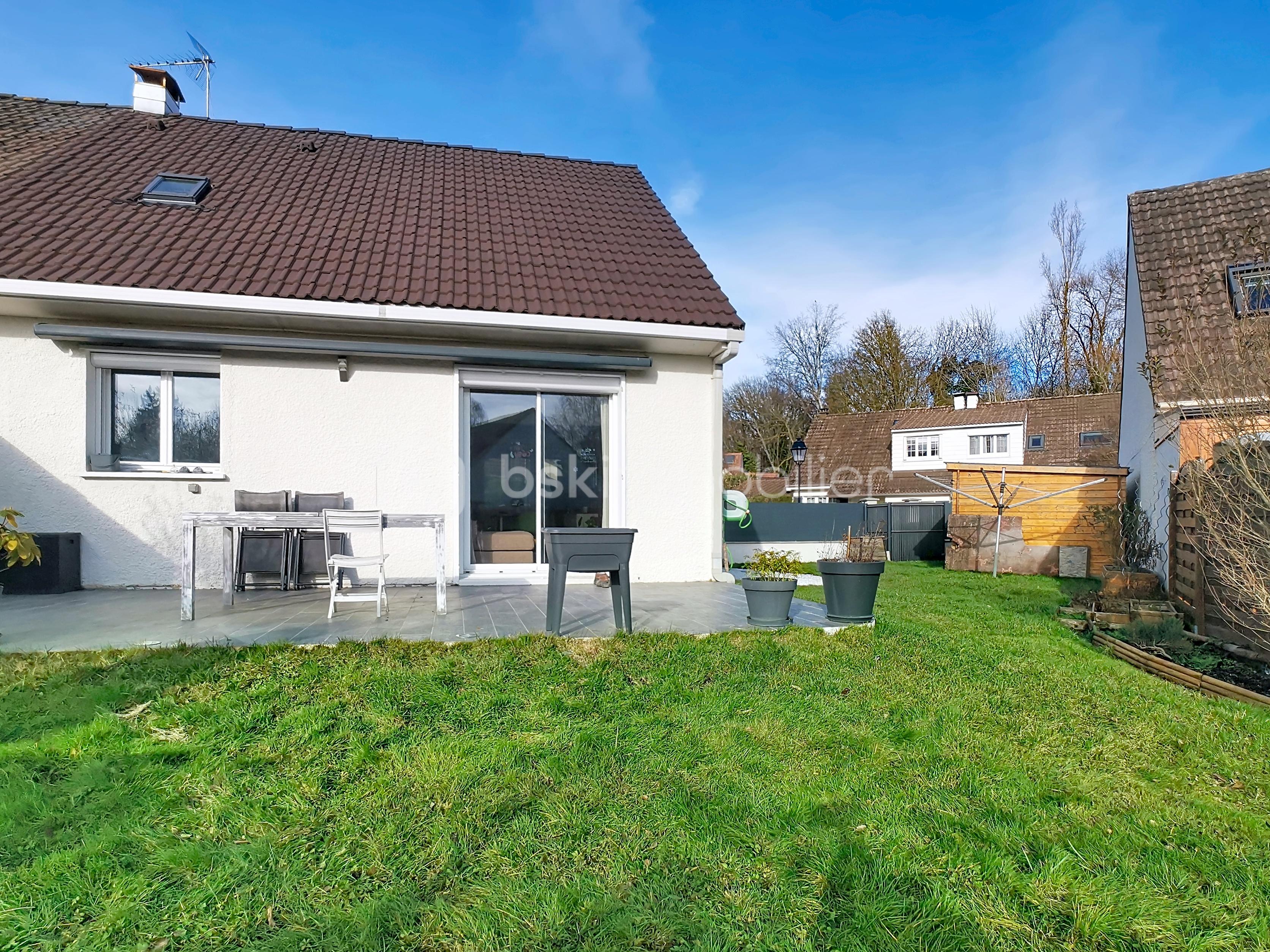 Maison de ville de 100 m² - FACADE MAISON ARRIERE 1.jpg