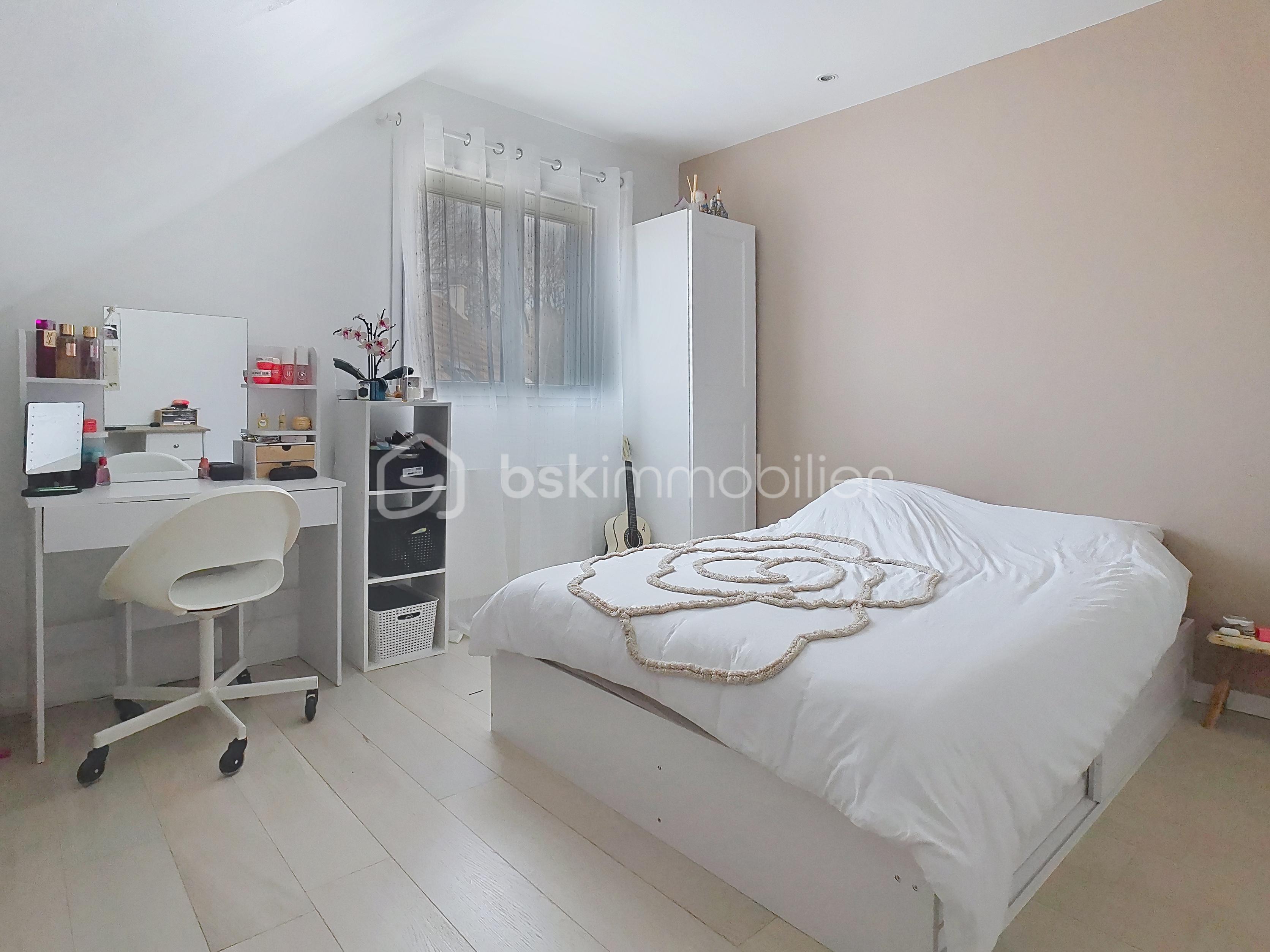 Maison de ville de 100 m² - CHAMBRE 1.4.jpg