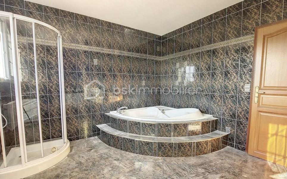 Maison de 178 m² - PHOTO SALLE DE BAINS.jpg