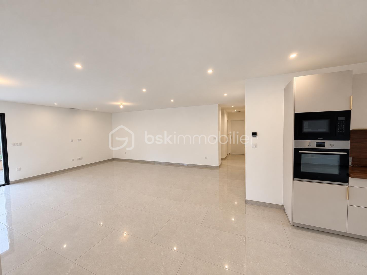 Intérieur moderne lumineux et épuré-2.png