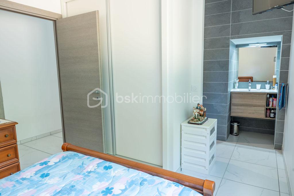 Maison Beaucroissant la Croix de la Main Chambre 2 + sde.jpg