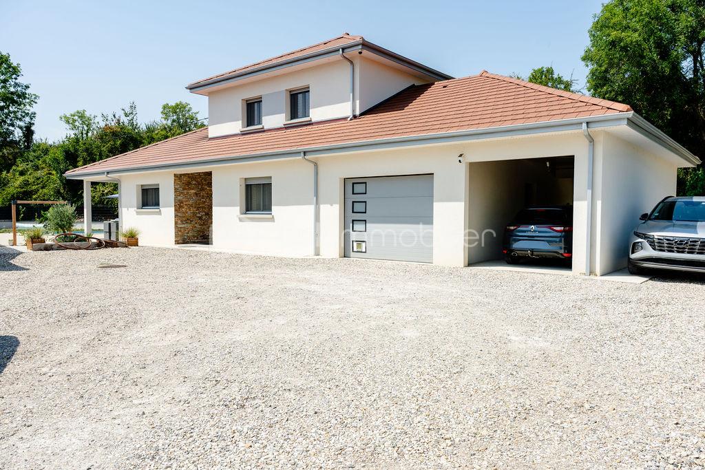 Maison Beaucroissant La Croix de la Main façade Sud.jpg