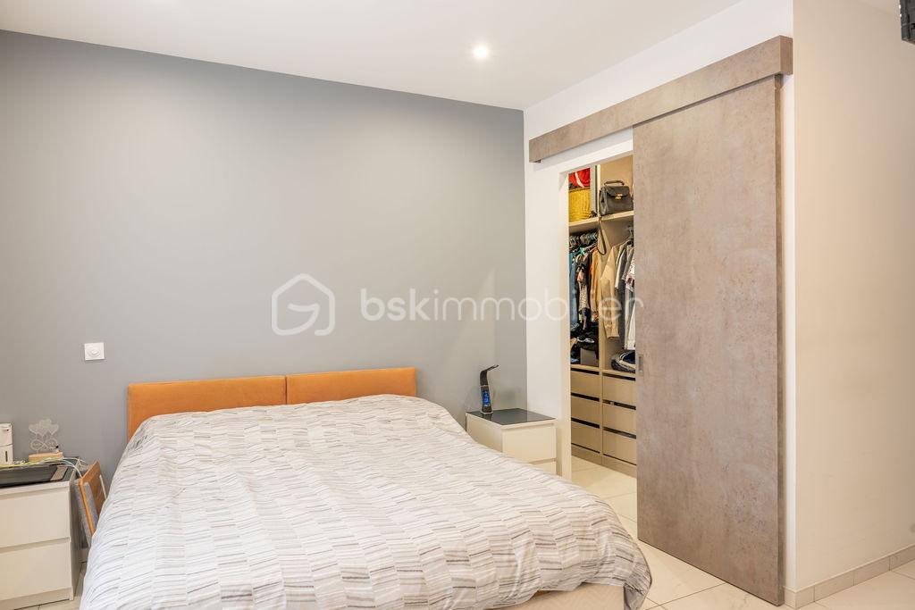 Maison Beaucroissant la Croix de la Main Chambre 1 +Dressing.jpg