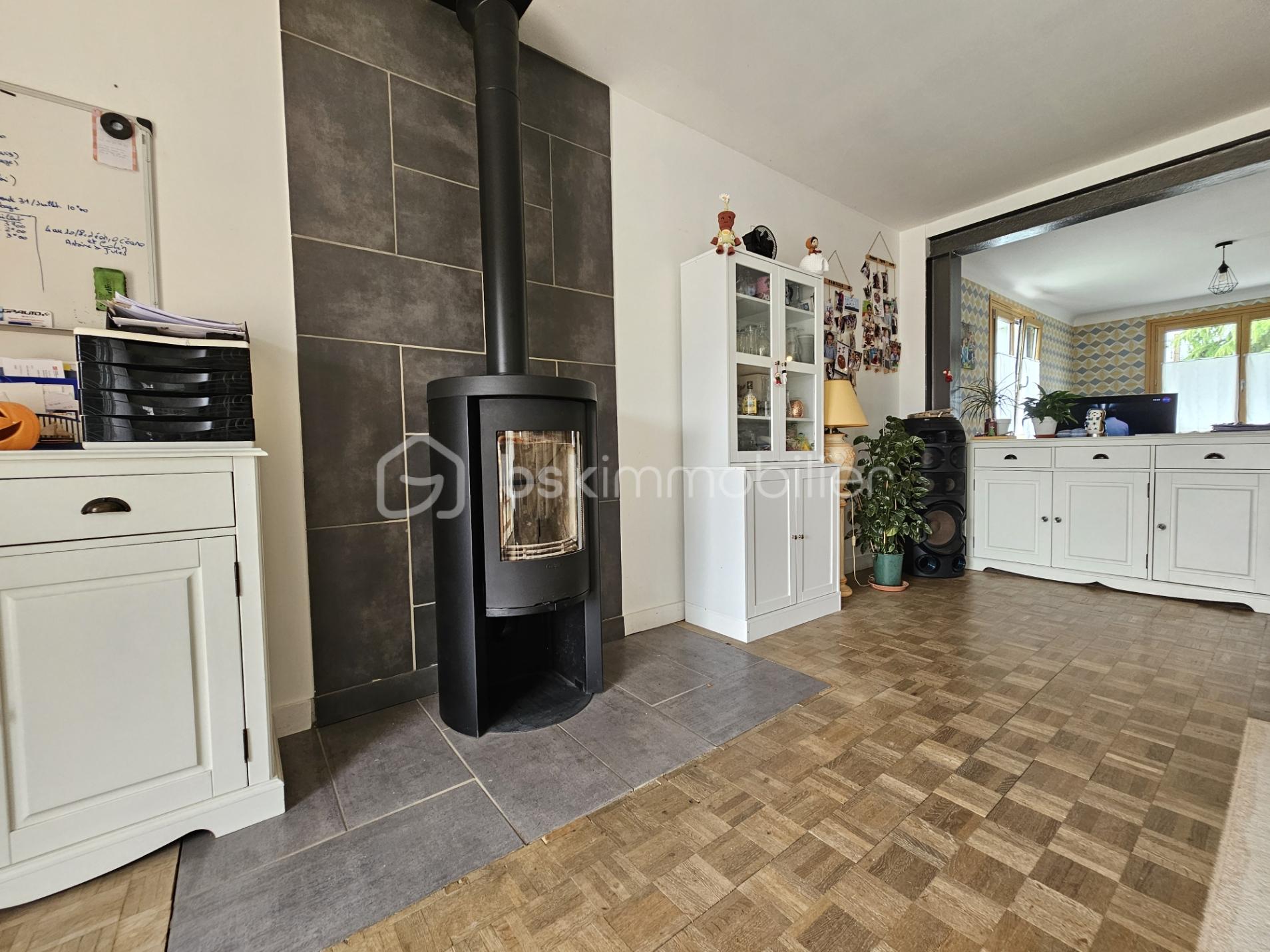 Maison traditionnelle de 160 m² - salon poele.jpg