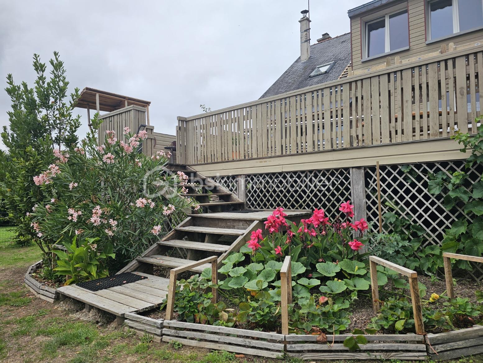 Maison traditionnelle de 160 m² - Ext2.jpg