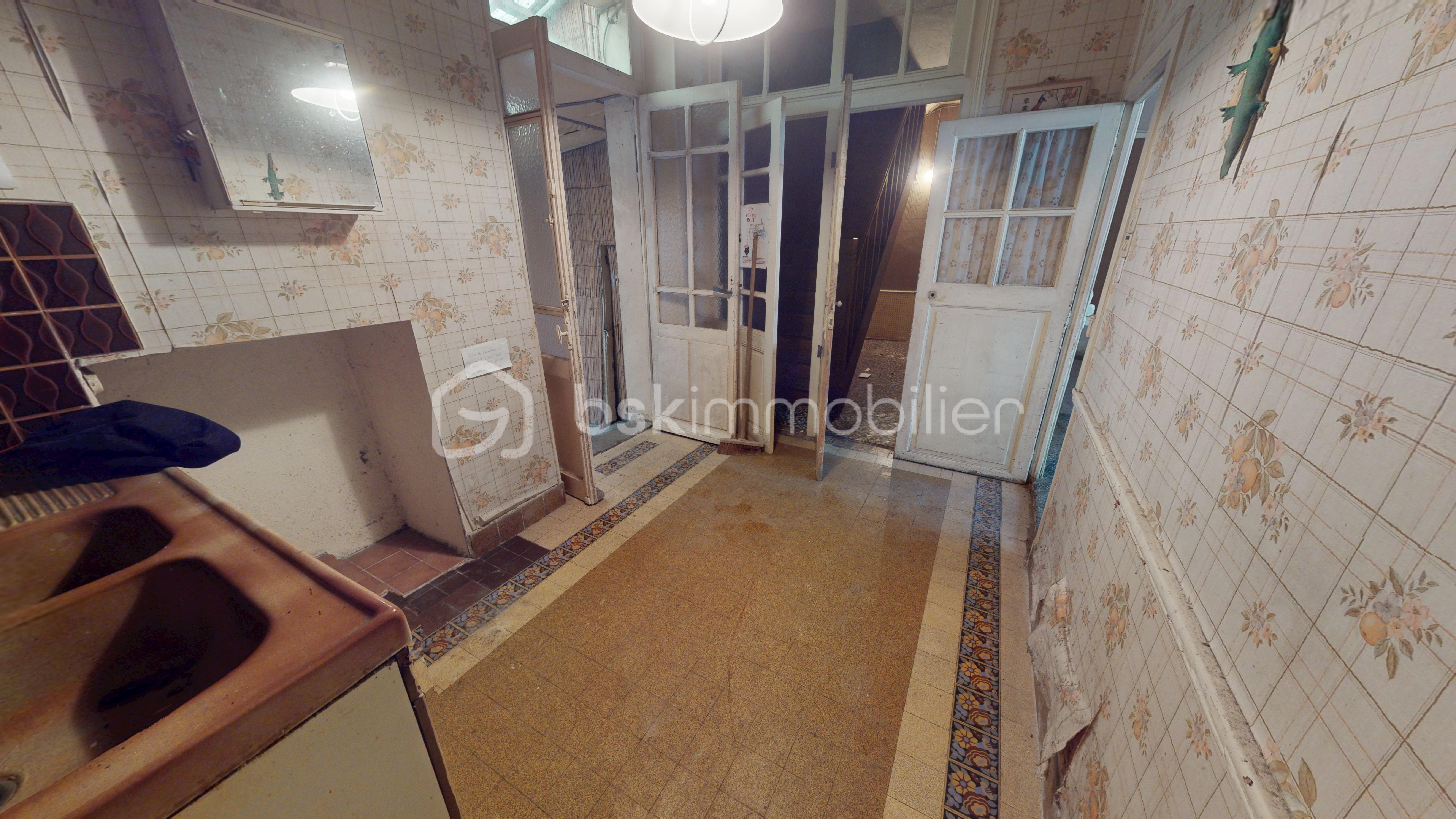 Maison de 200 m² - Immeuble-200m-Ladon-02152026_112421.jpg