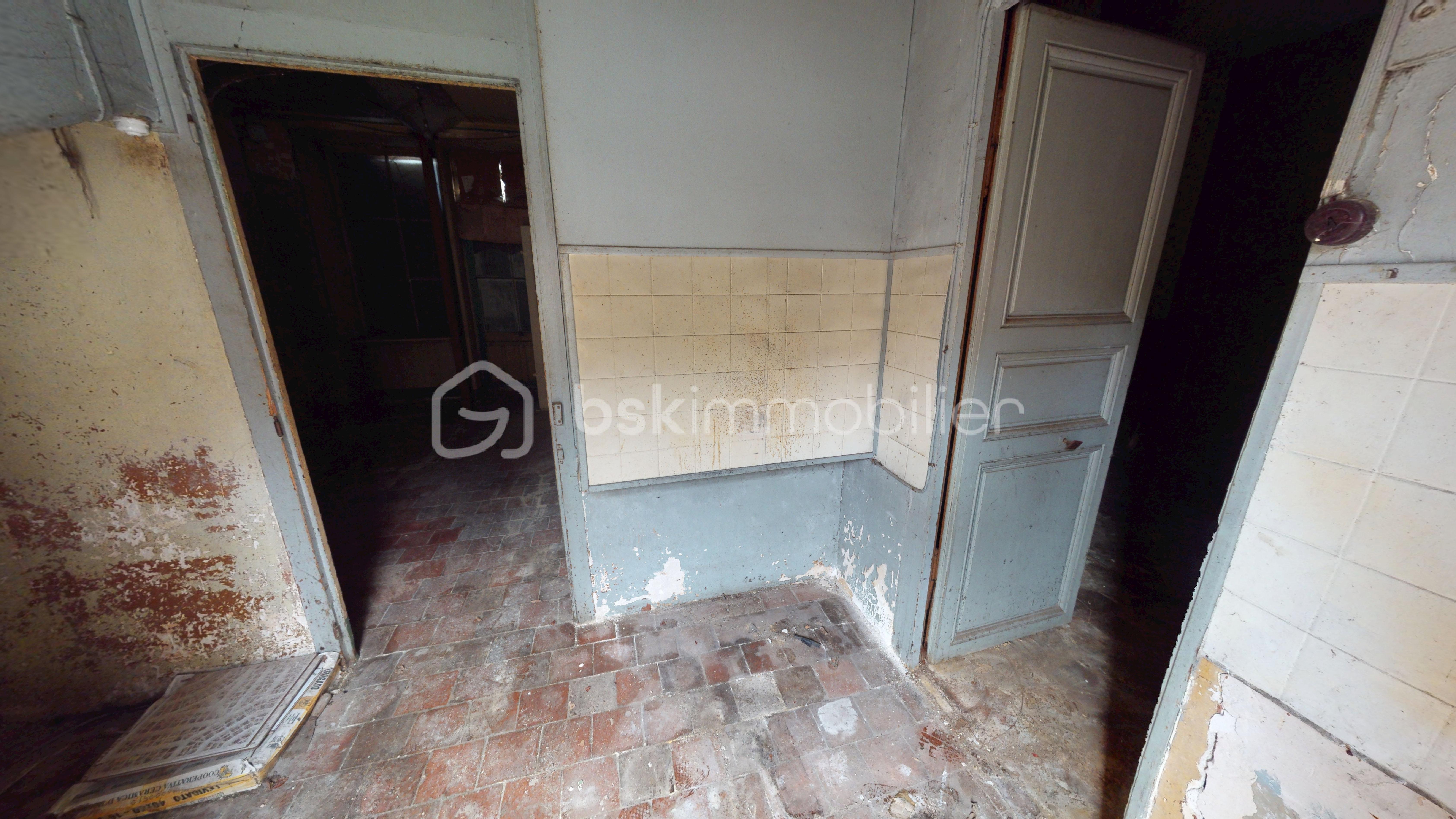 Maison de 200 m² - Immeuble-200m-Ladon-02152026_112515.jpg