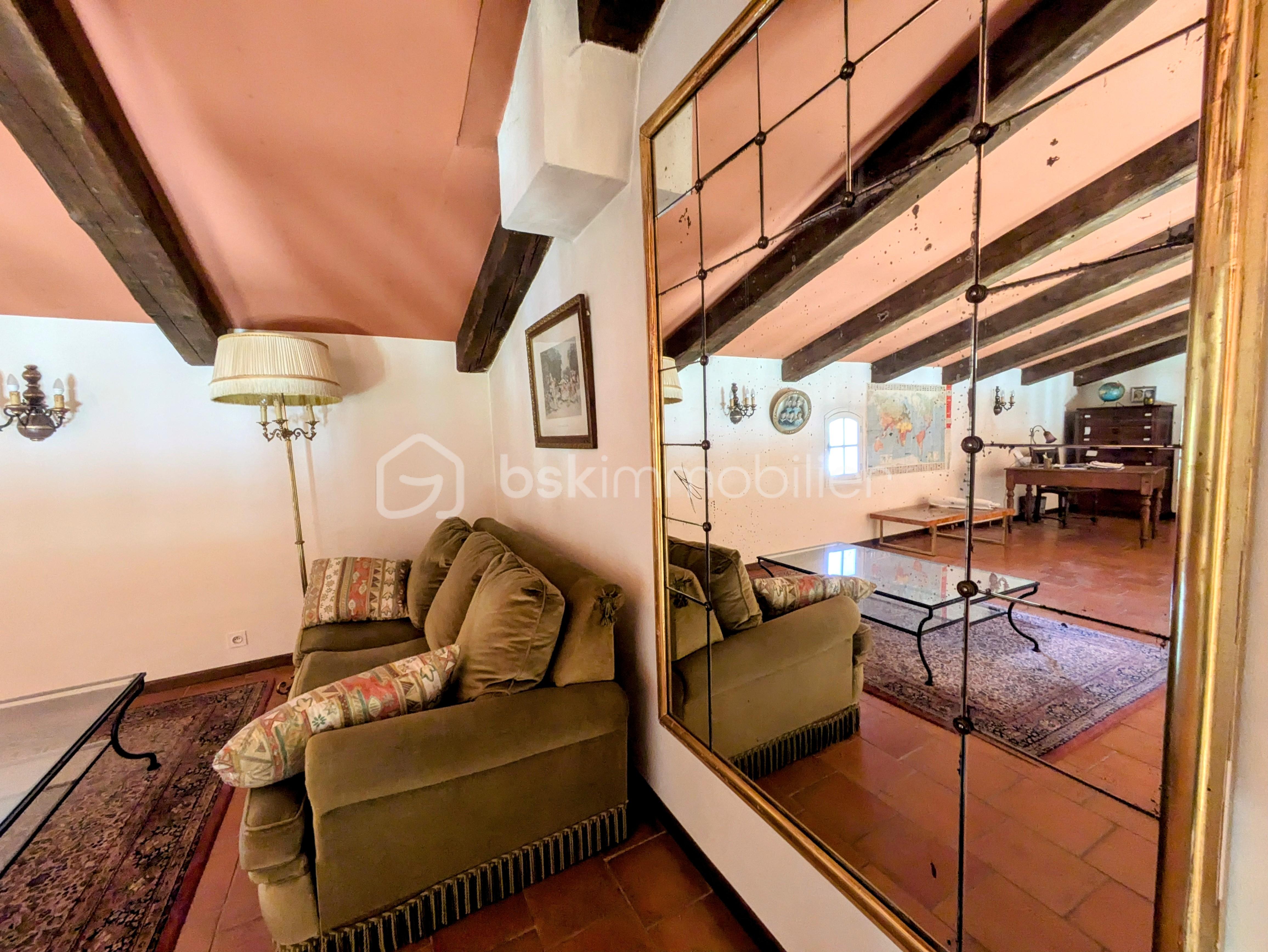 Maison d architecte de 208 m² - PXL_20241010_103252705.RAW-01.COVER~2.jpg