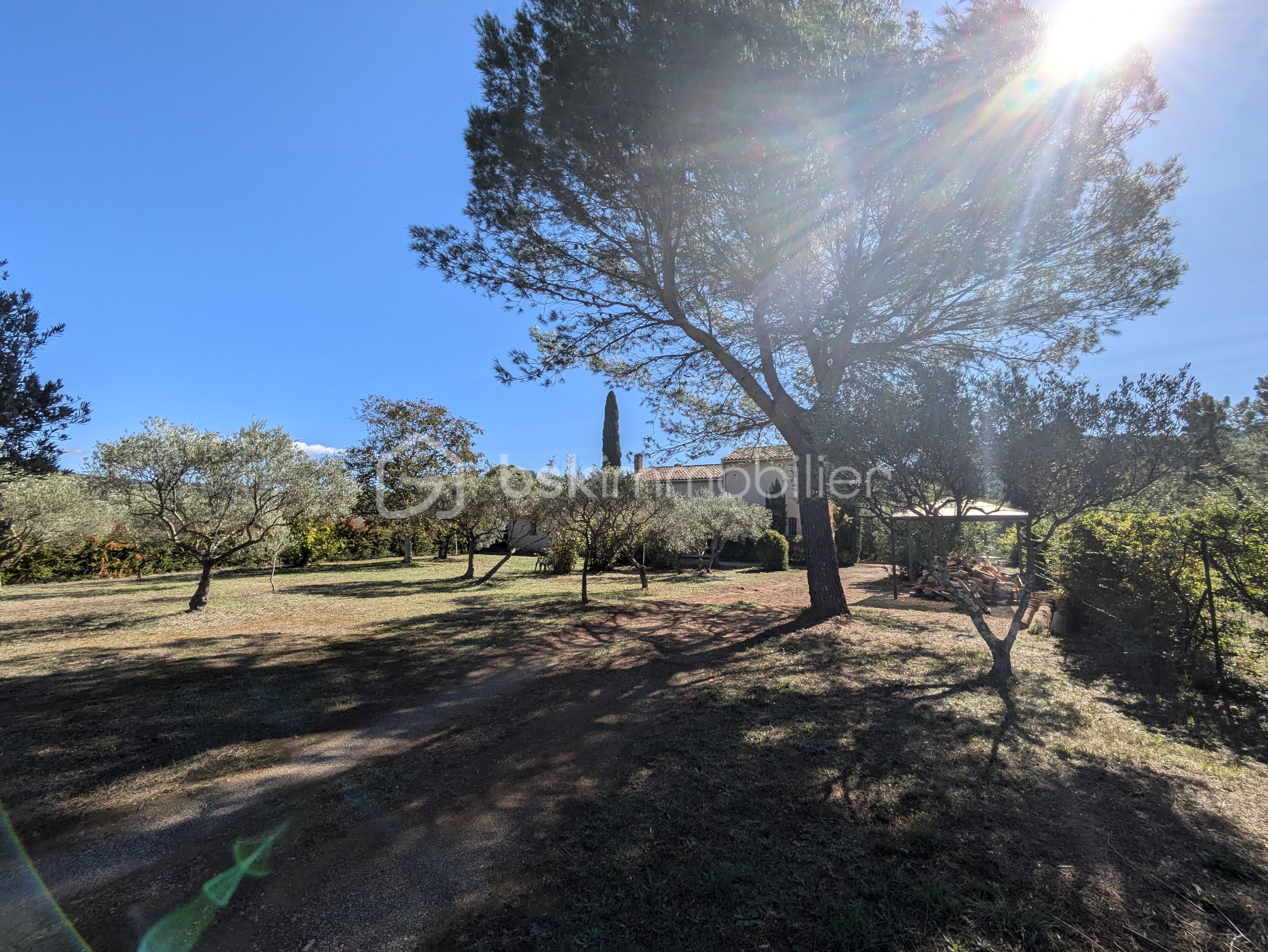 Maison d architecte de 208 m² - PXL_20241010_102506075.RAW-01.COVER.jpg