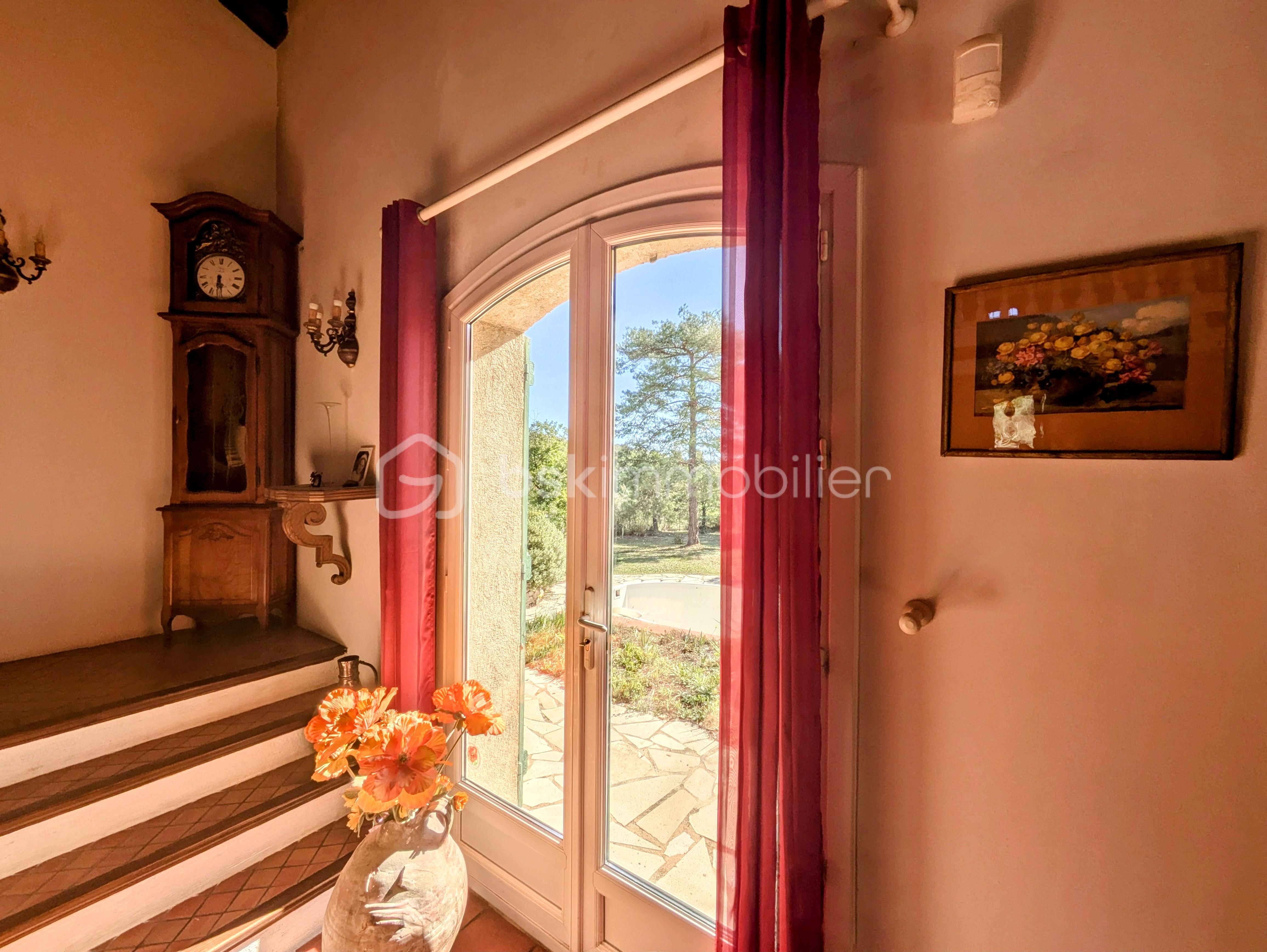 Maison d architecte de 208 m² - PXL_20241010_103038159.RAW-01.COVER~2.jpg