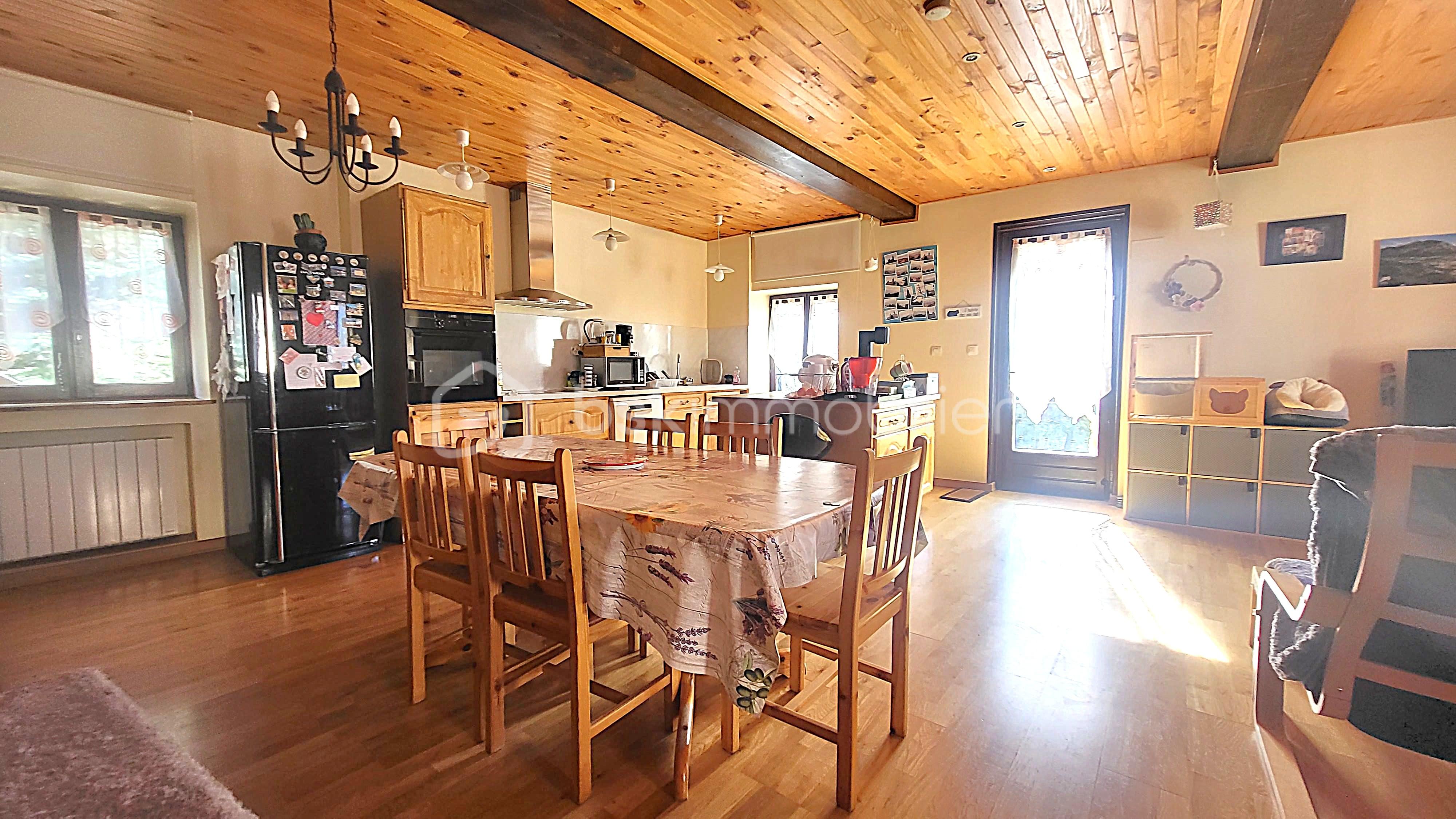 Maison traditionnelle de 275 m² - ESPACE DE VIE.jpg