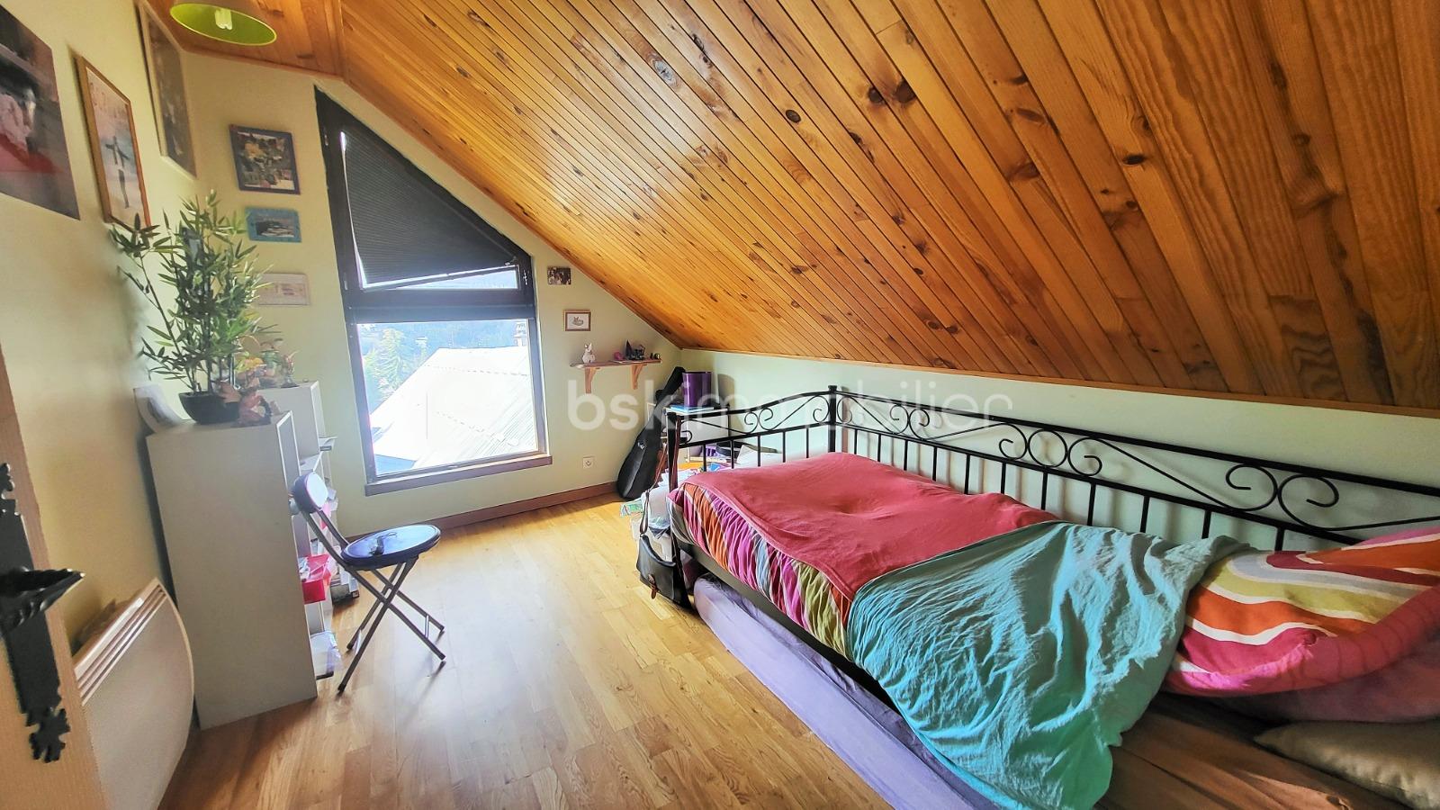 Maison traditionnelle de 275 m² - CHAMBRE 4.jpg
