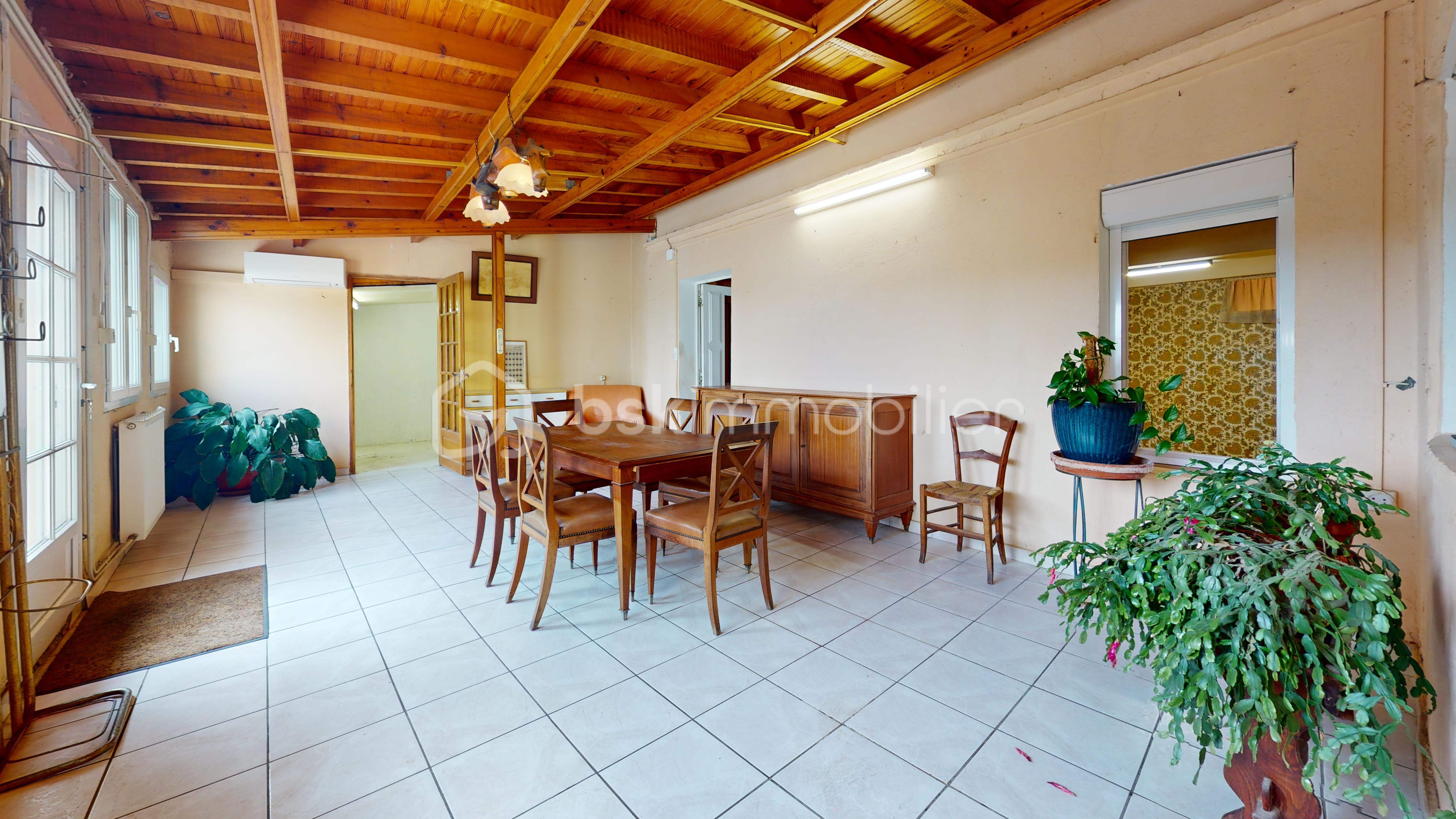 Maison de 215 m² - Copie-de-Toutens-Dining-Room 3.jpg