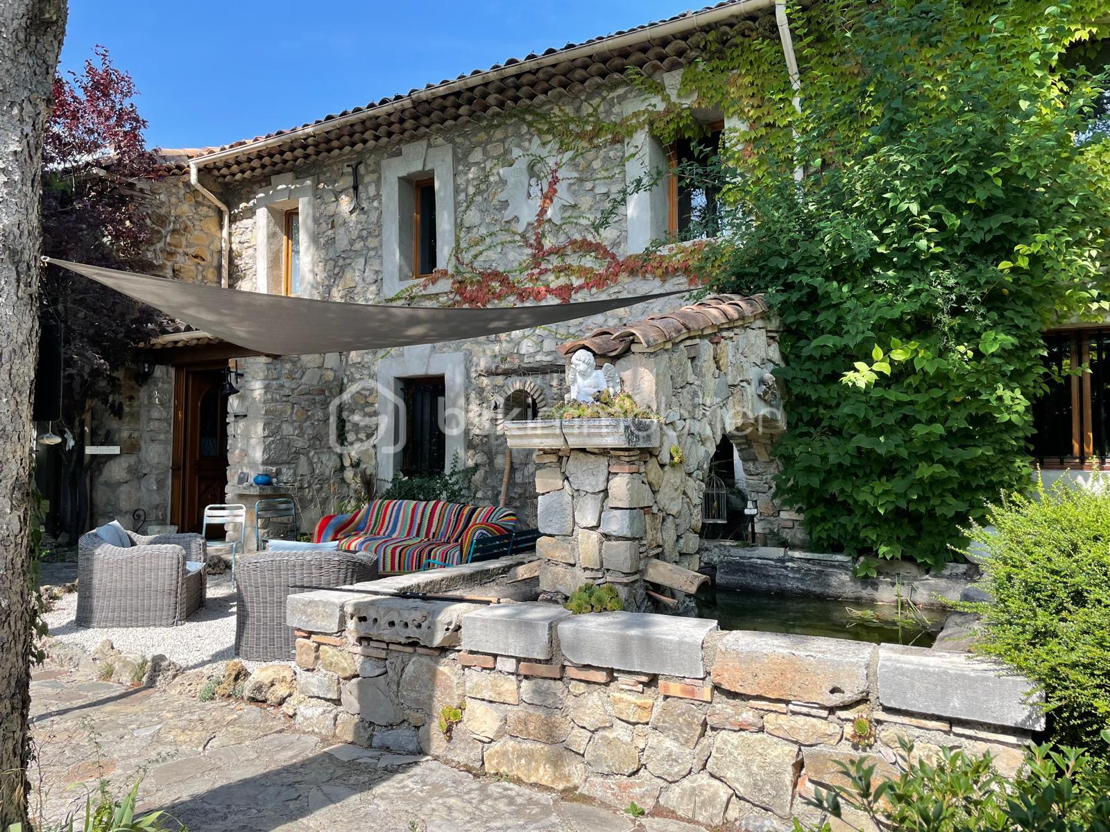 Bastide de 365 m² - 1741435884899.jpg