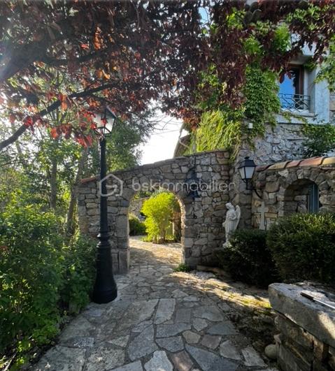 Bastide de 365 m² - Caapture Trigance 3.png