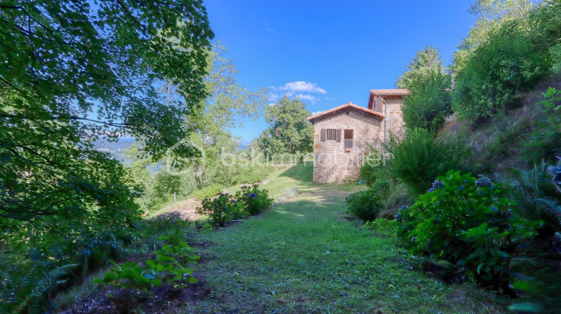 Domaine de 270 m² - T3vue ortensia maison.jpeg
