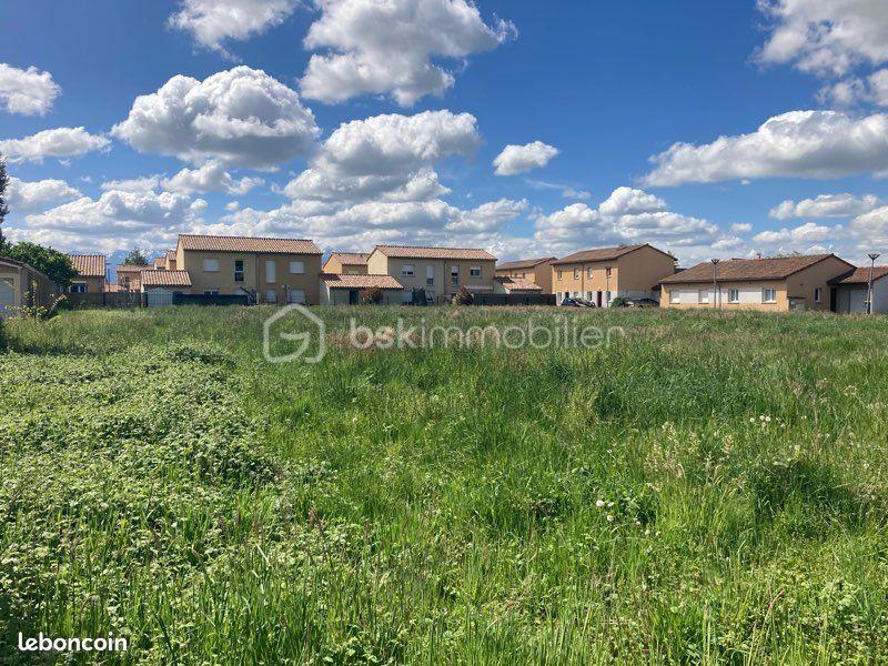 Terrain de 761 m² - 5828a9ed00013bad3ab2158f499add86c0d8cc54.jpg