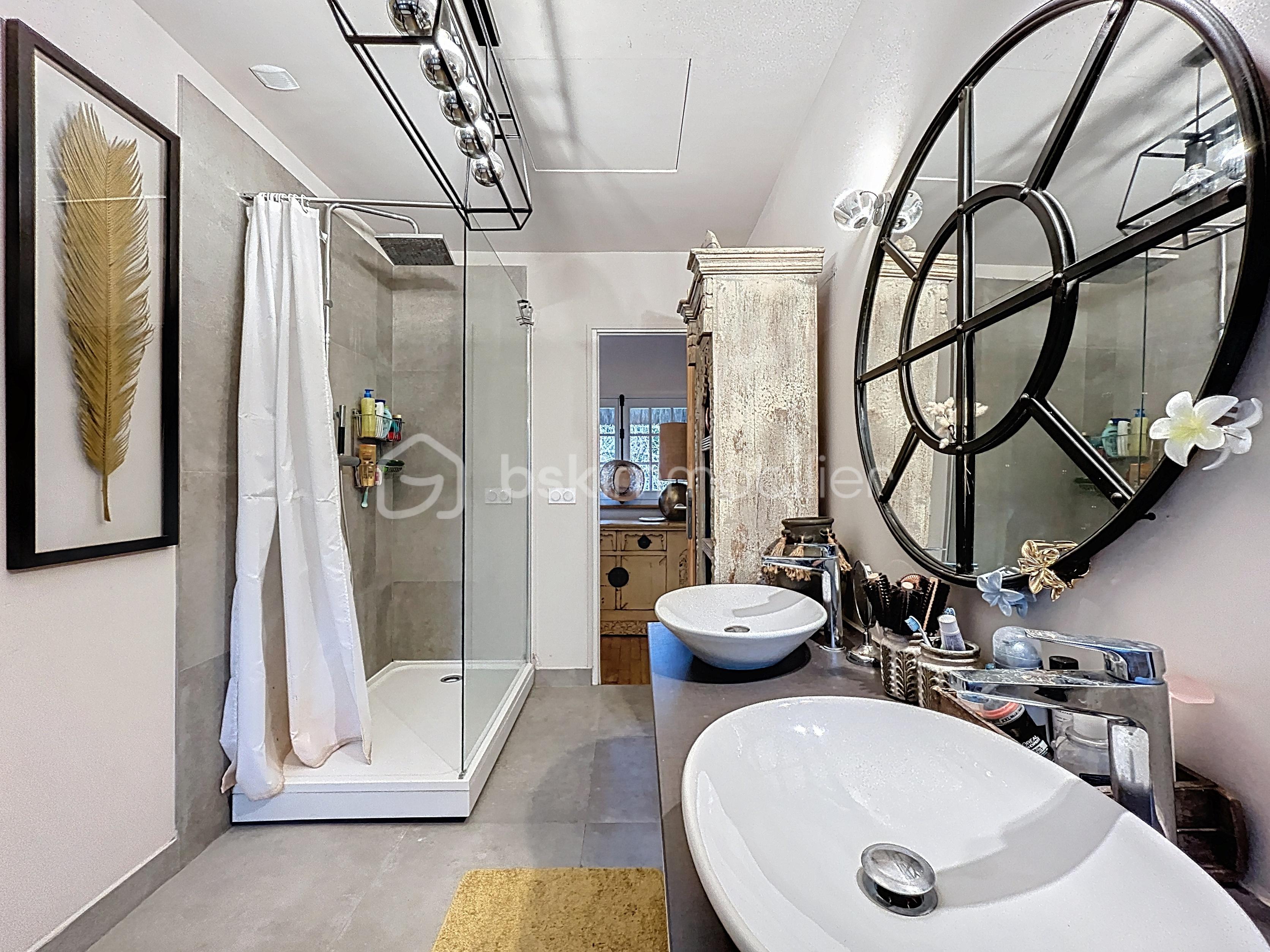 Maison traditionnelle de 210 m² - riviere-st-sauveur_00027.jpg