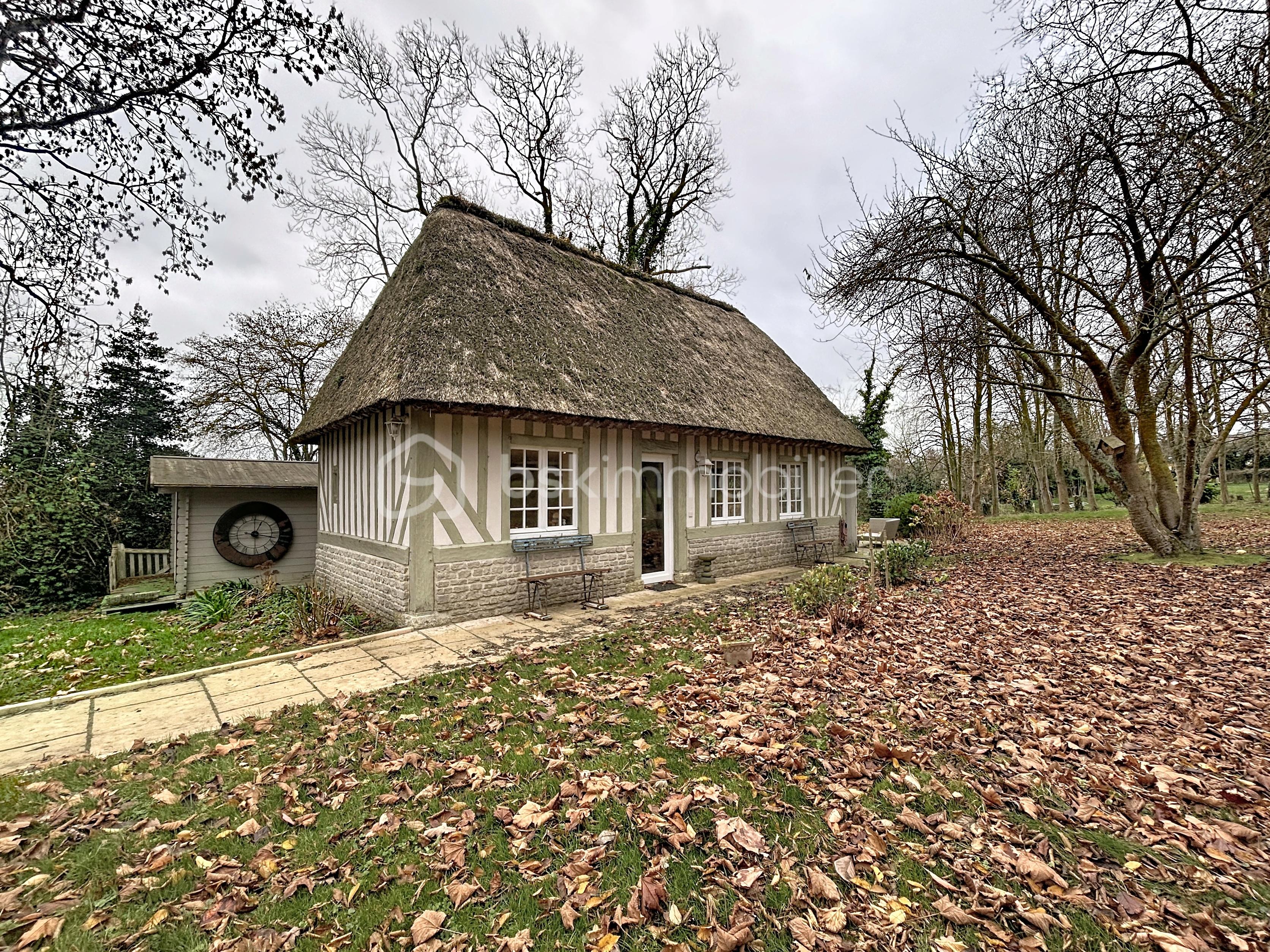 Maison traditionnelle de 210 m² - riviere-st-sauveur_00002.jpg