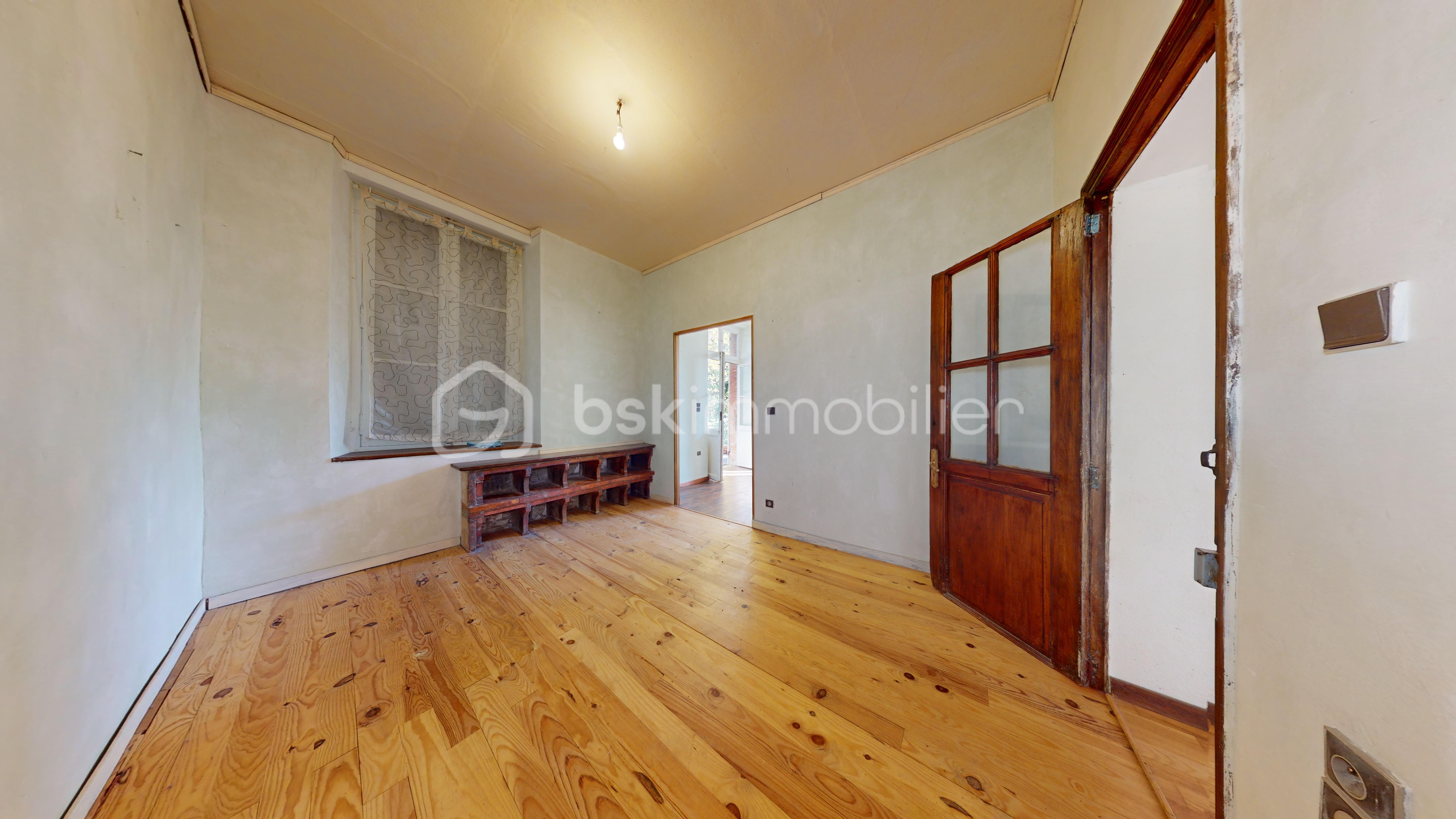 Maison de 196 m² - anti chambre de chambre avec terrasse.jpg