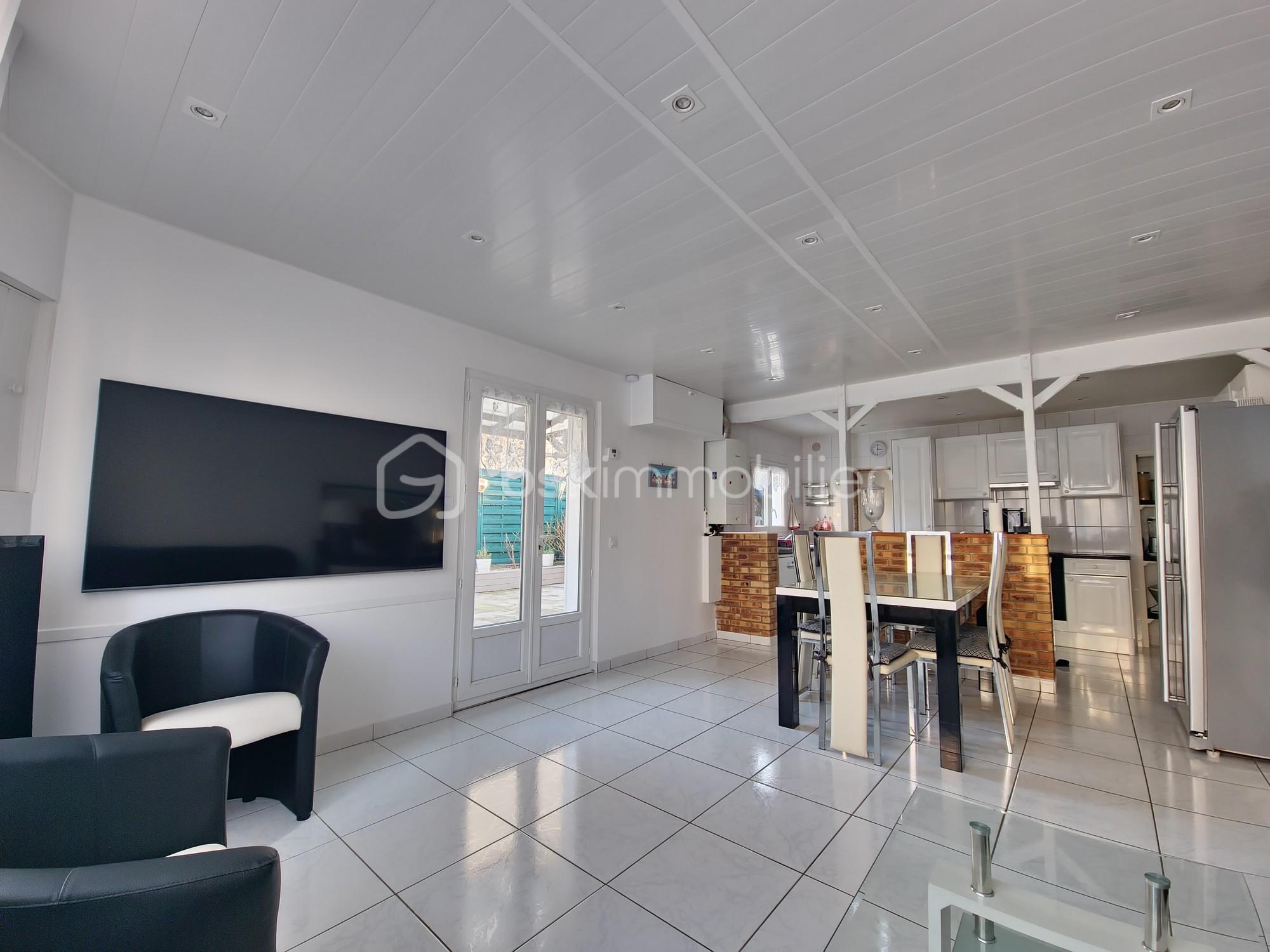 Maison de 107 m² - 3 SEJOUR.jpg