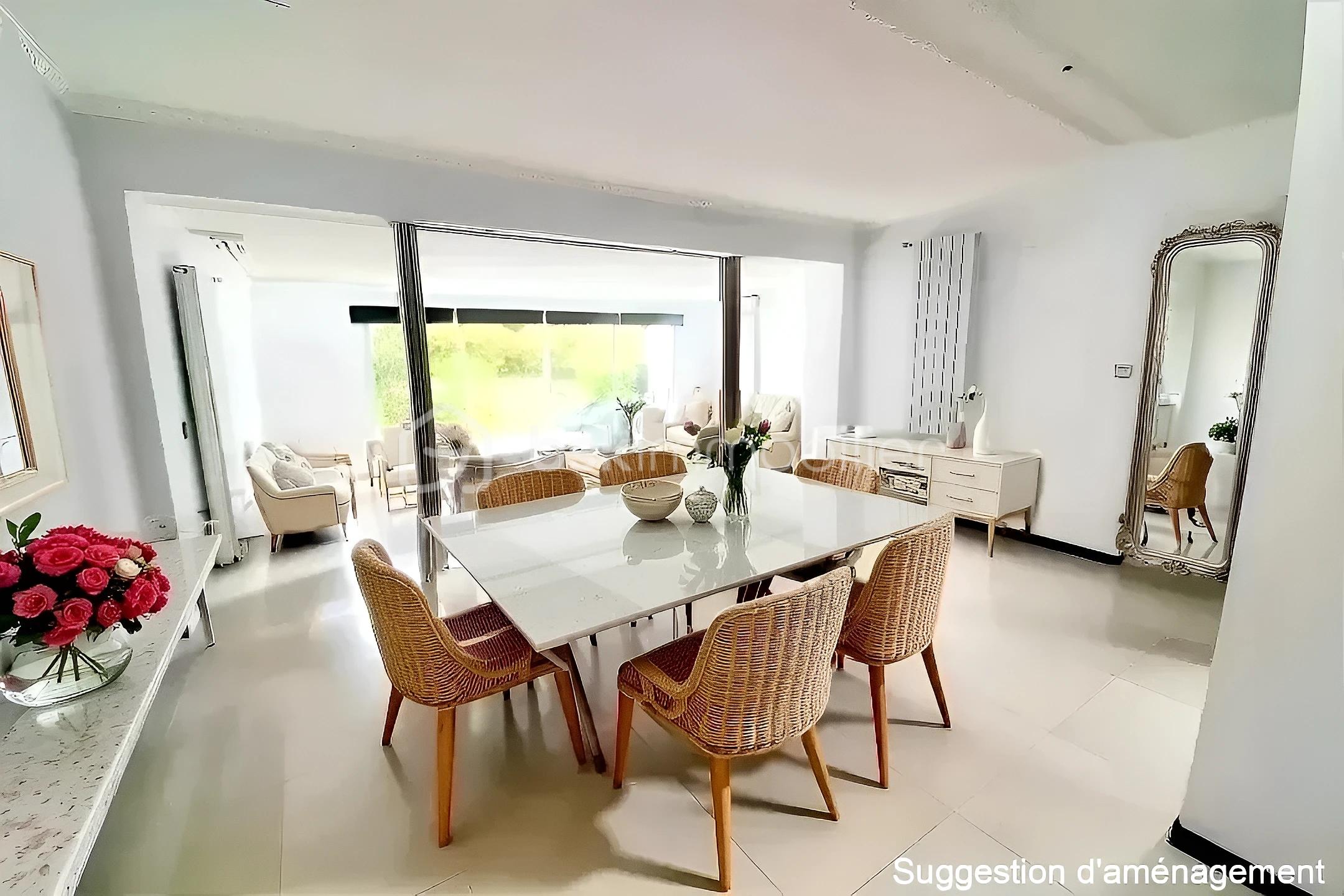 Maison de village de 124,50 m² - SOUCHEZ IG OK SAM IVOIRE fleurs miroir porte.jpg