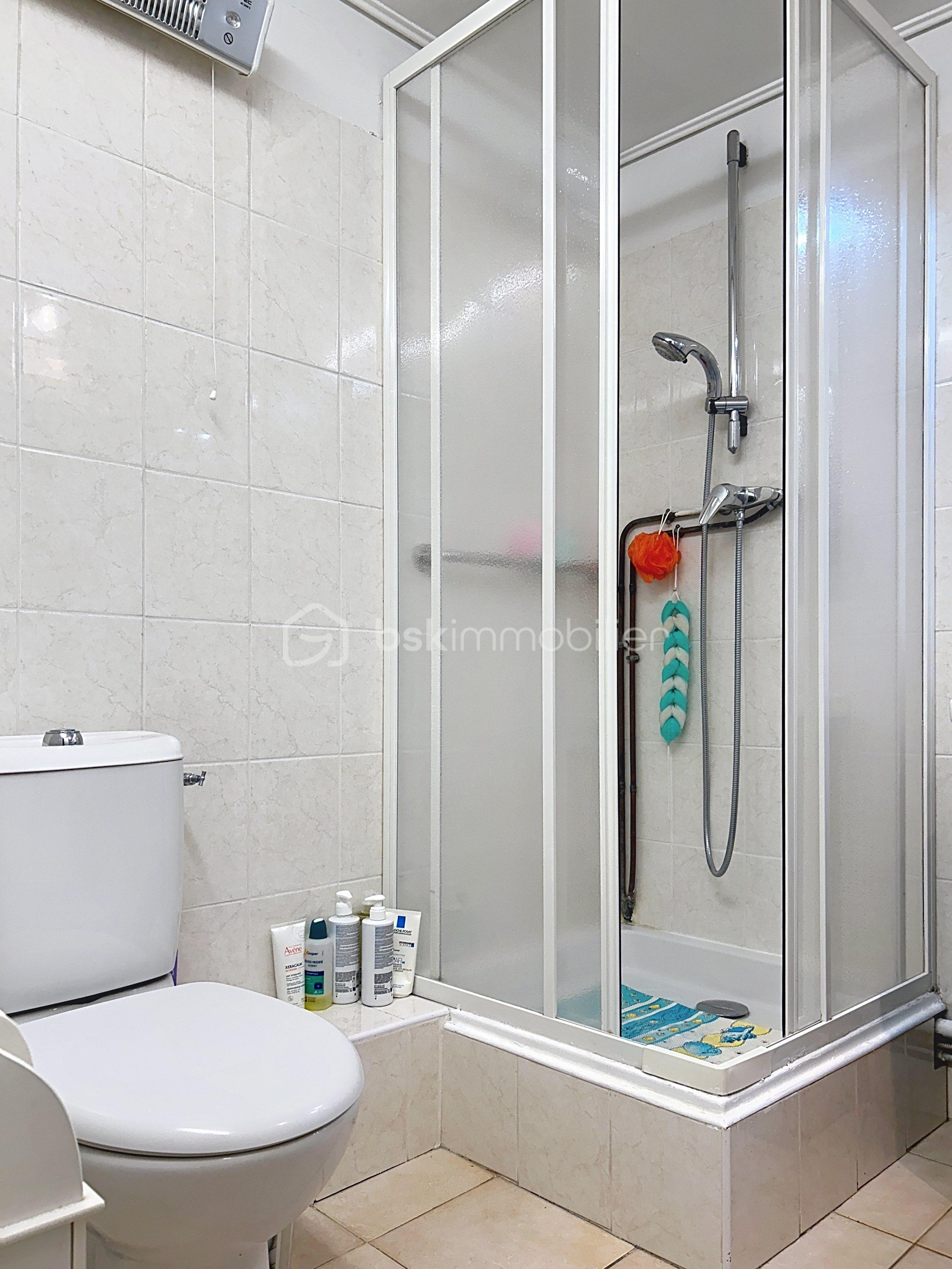Appartement de 82 m² - SALLE D'EAU 3.jpg