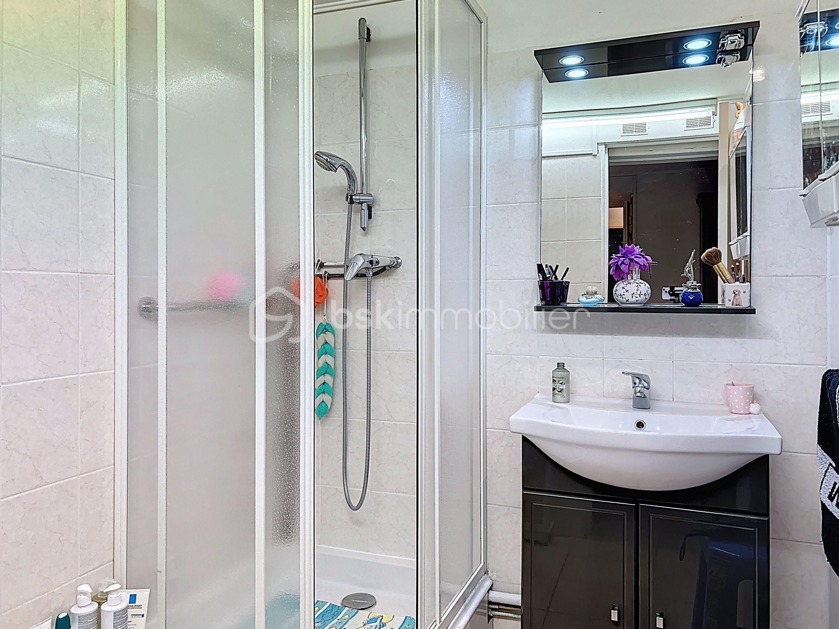 Appartement de 82 m² - salle d'eau 2.jpg