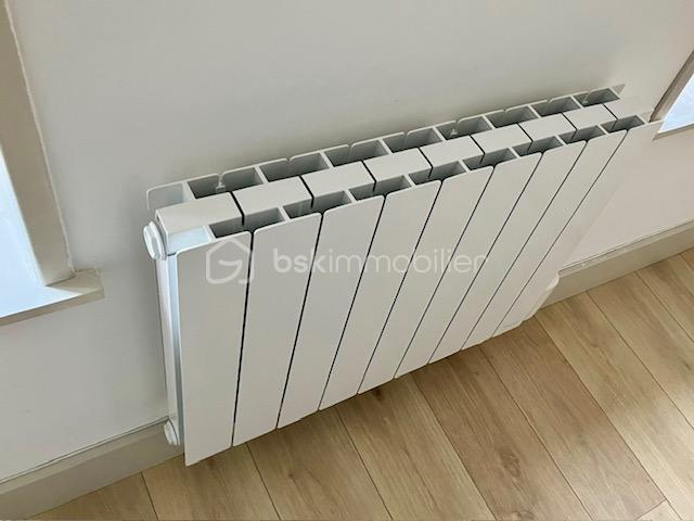 Appartement de 68,50 m² - buret 2 radiateur.jpg