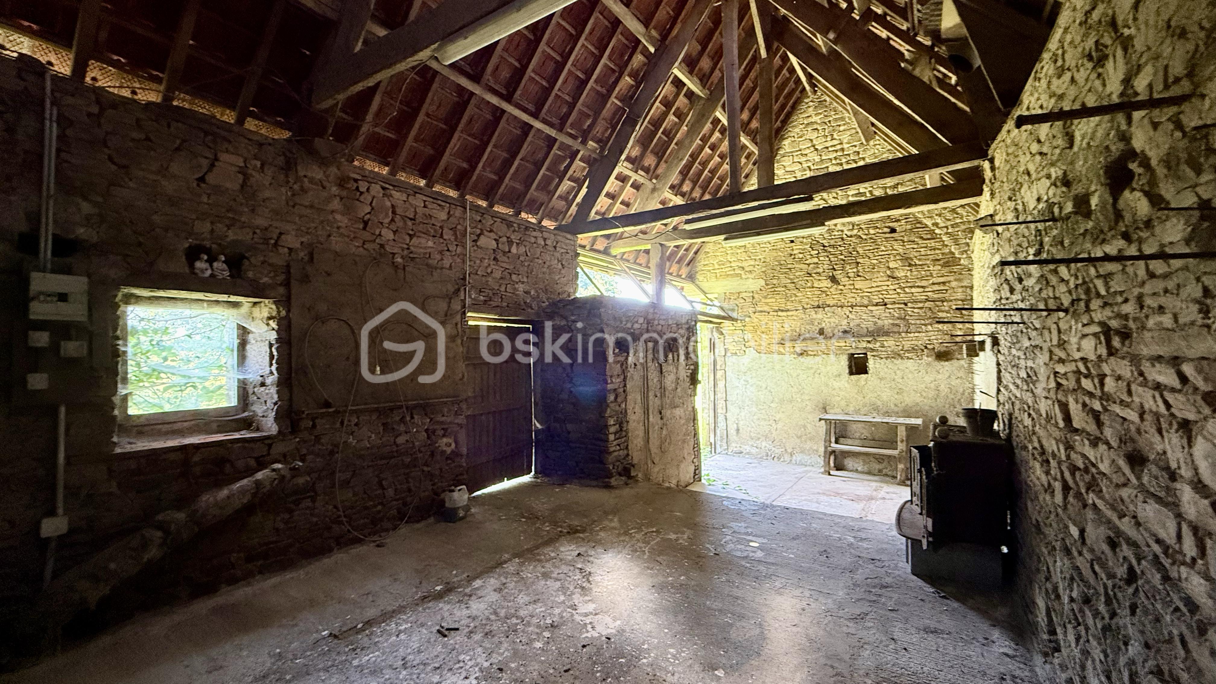Corps de ferme de 111 m² - tempImageK3Sn16.png