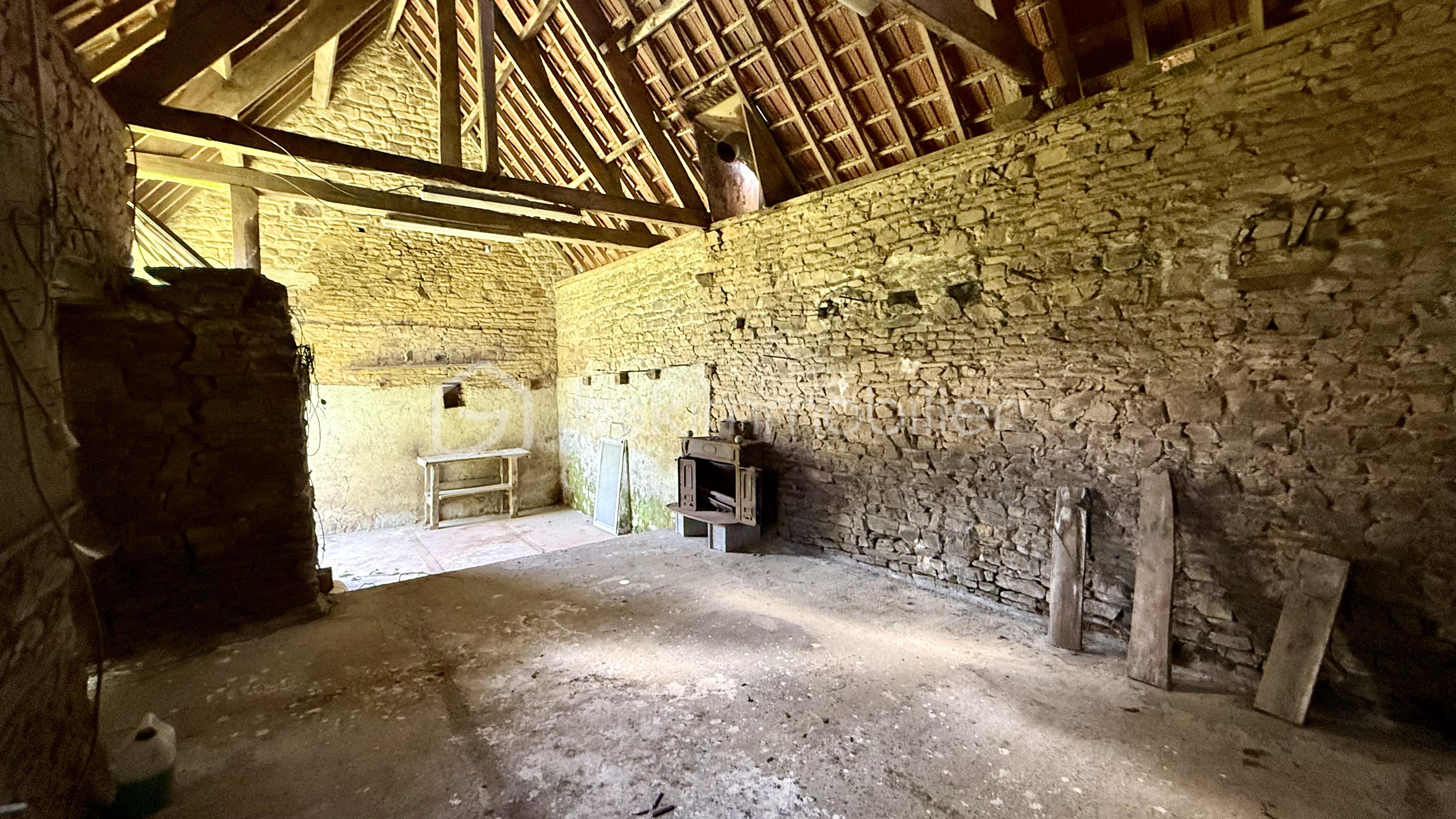 Corps de ferme de 111 m² - tempImage8qBz0k.png