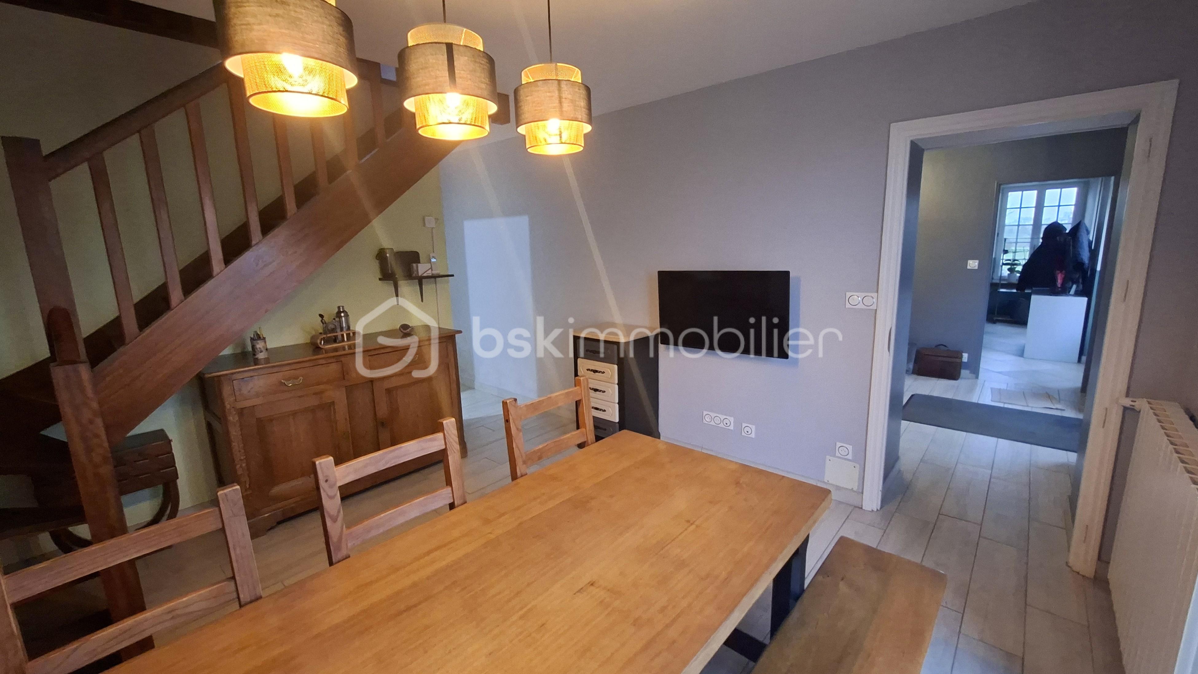 bidel salle a manger vers porte cuisine ple .jpg