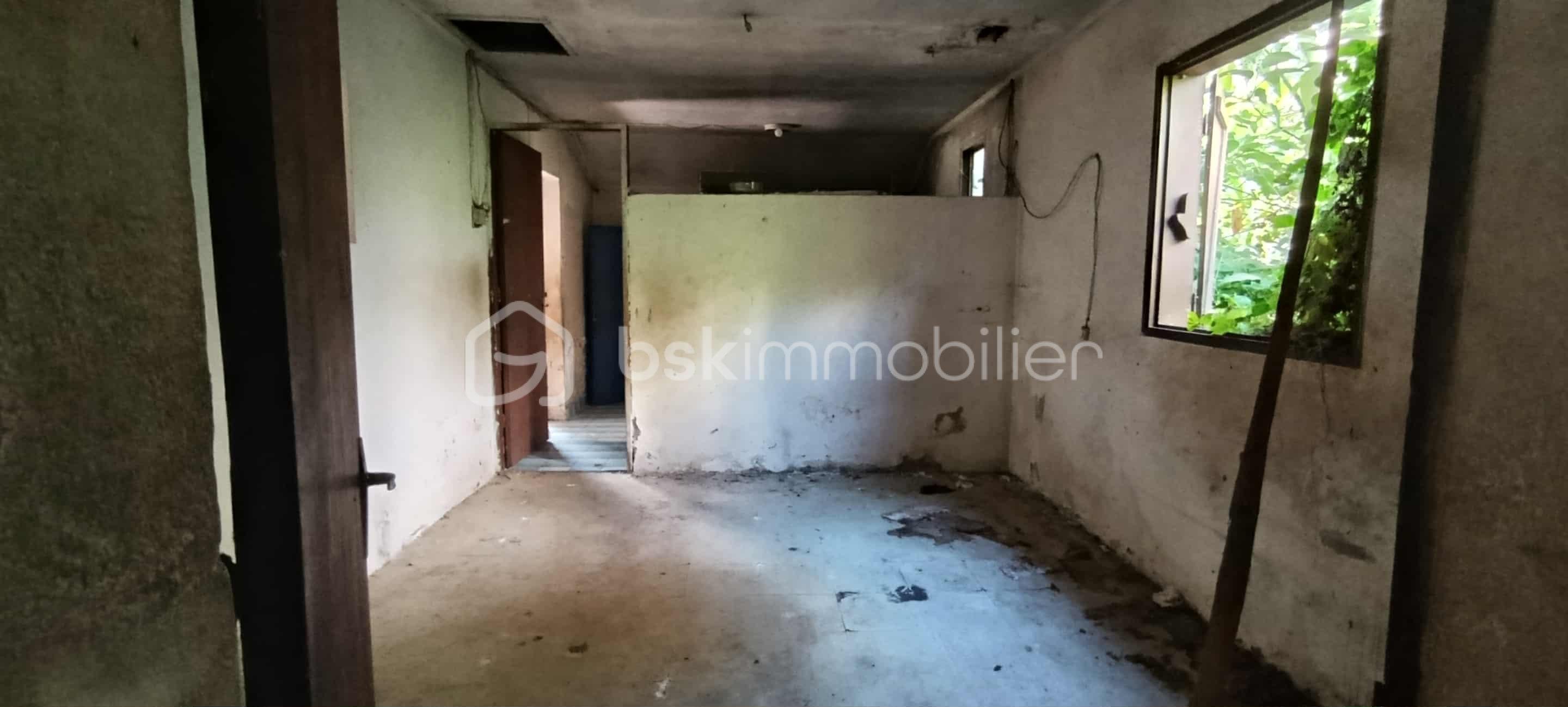 Terrain de 580 m² - 7acab62b-6ba1-46e9-9d17-f50c1f1881f7.jpg