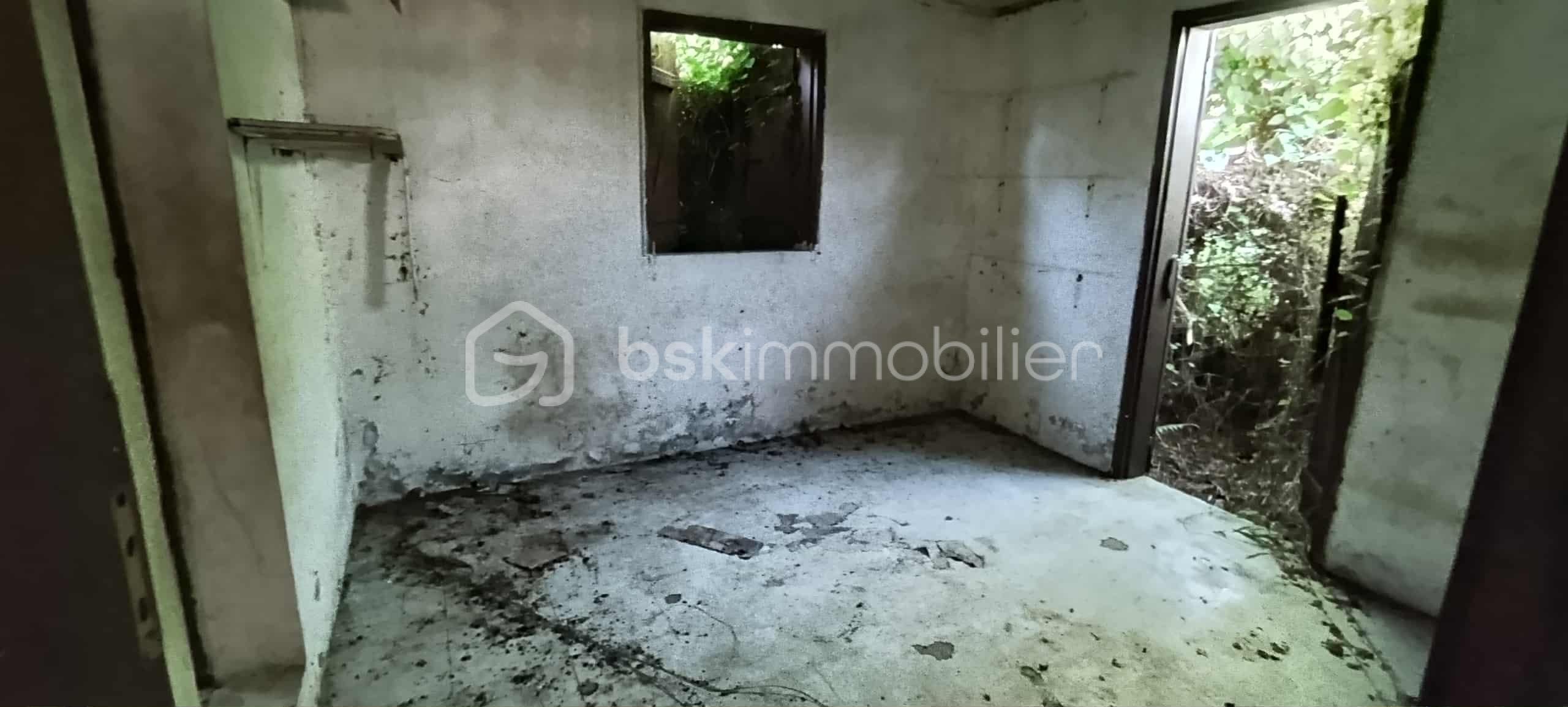 Terrain de 580 m² - 8af6111b-ed46-4cd0-85bb-3e076db15ec3.jpg